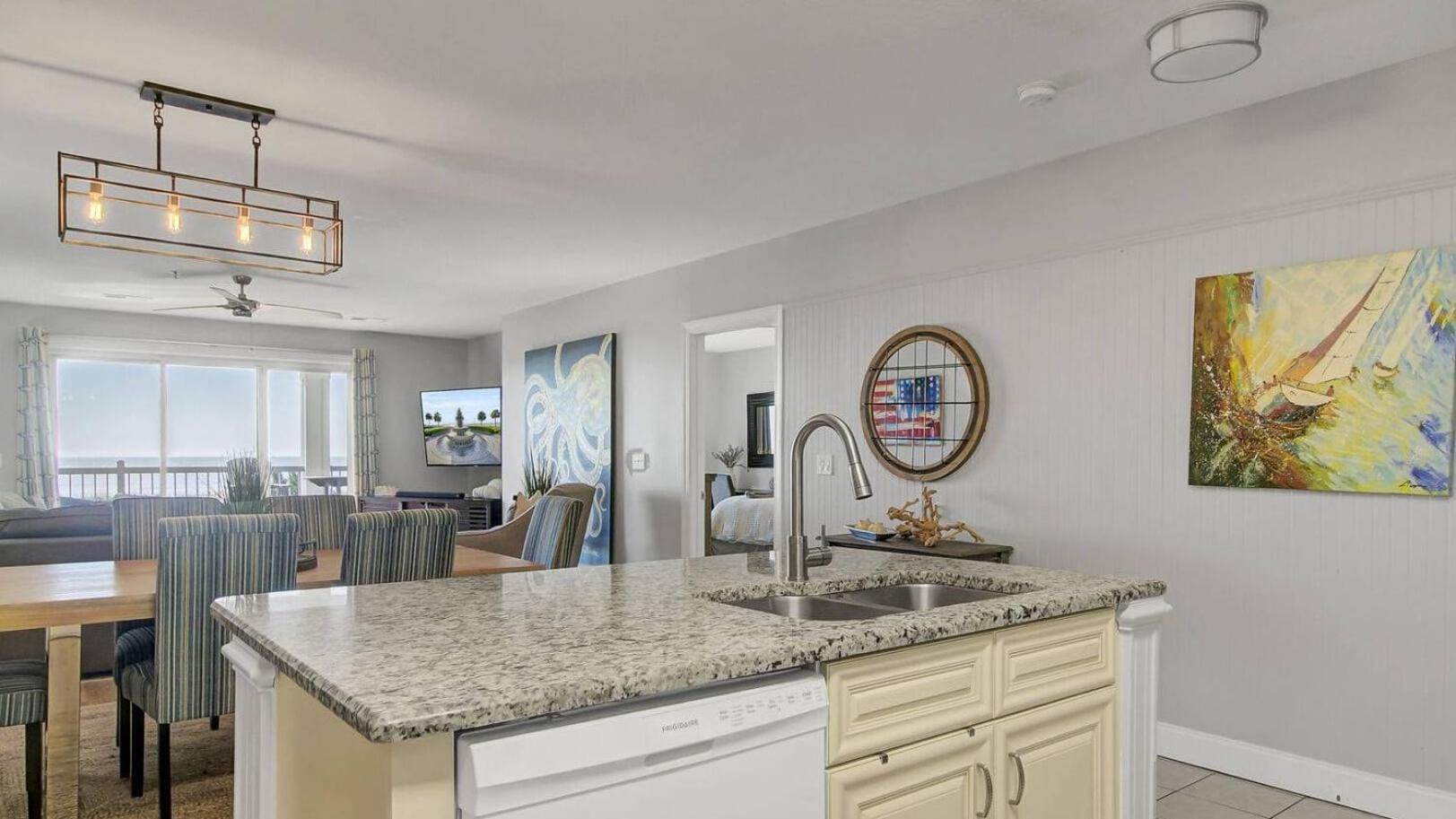 Beachfront 3BDR Condo w Pool Deck Ocean Views Ocean Blvd 102 by AvantStay