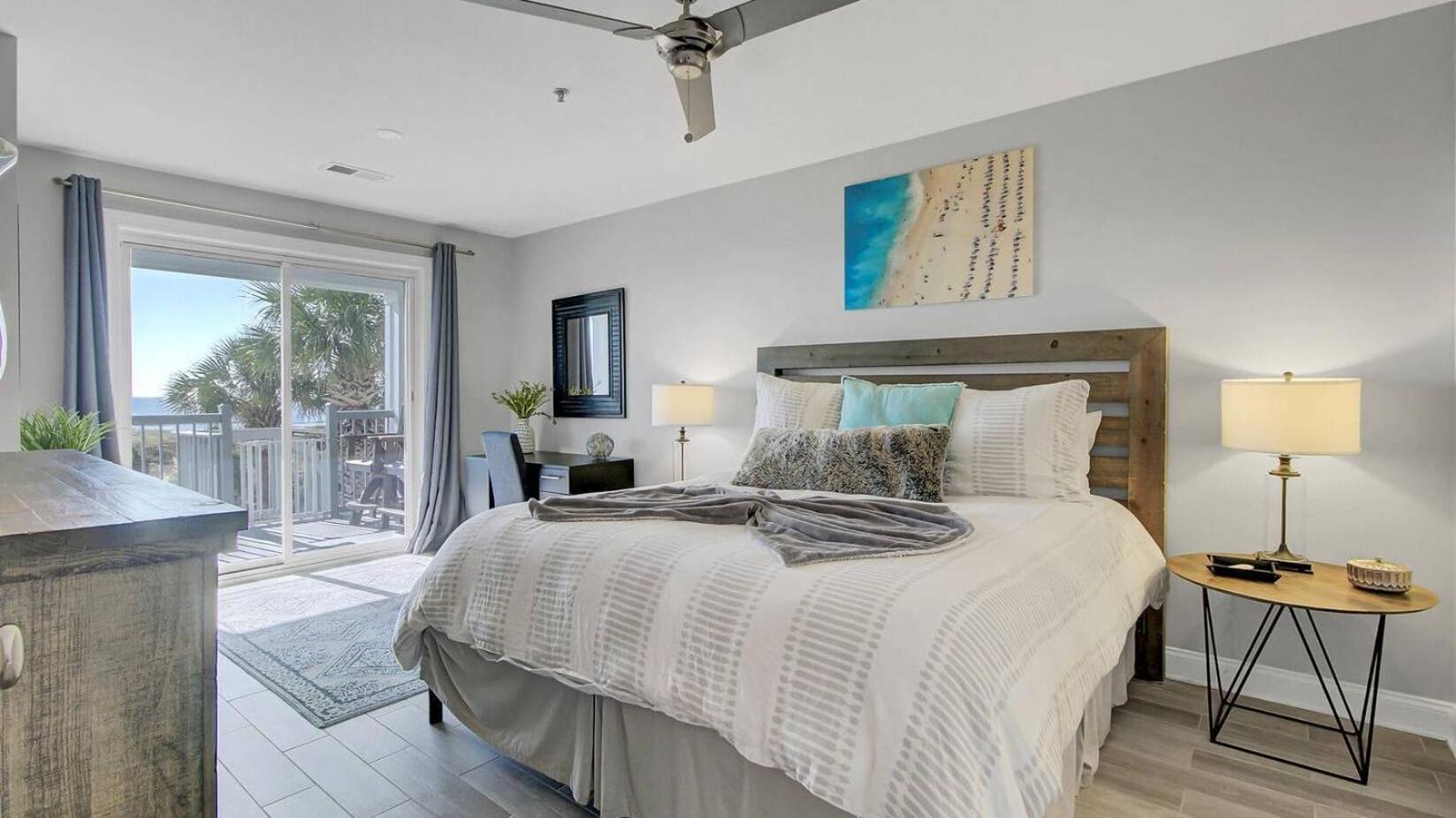 Beachfront 3BDR Condo w Pool Deck Ocean Views Ocean Blvd 102 by AvantStay