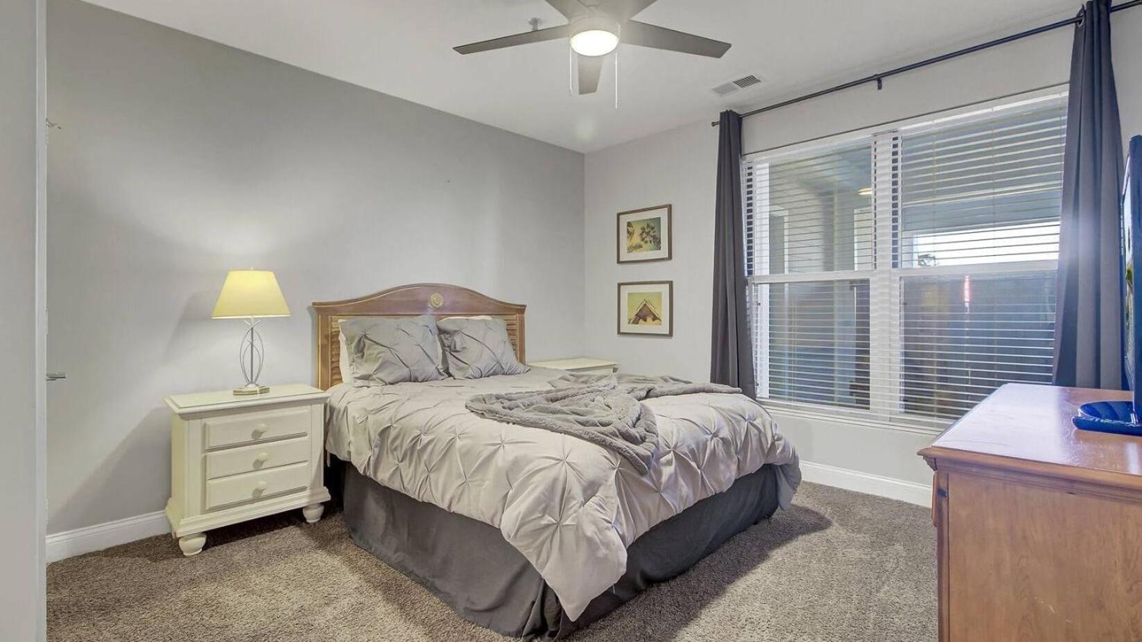 Beachfront 3BDR Condo w Pool Deck Ocean Views Ocean Blvd 102 by AvantStay