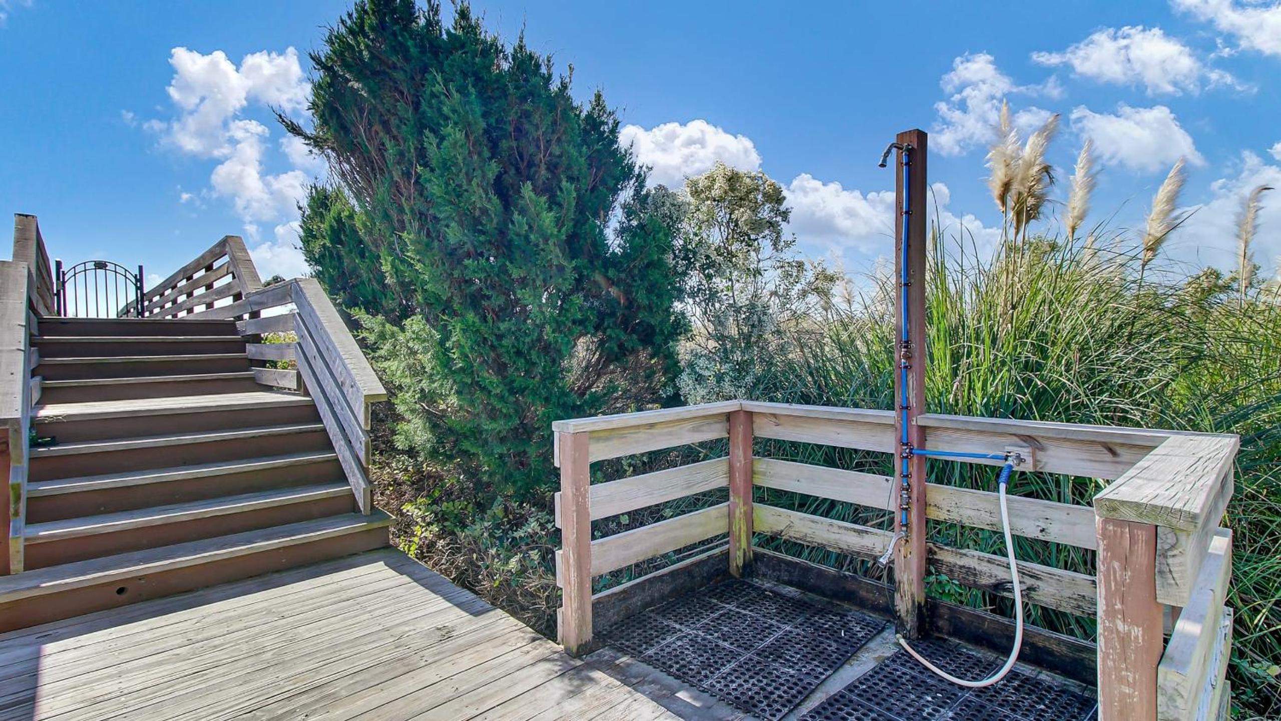 Beachfront 3BDR Condo w Pool Deck Ocean Views Ocean Blvd 102 by AvantStay