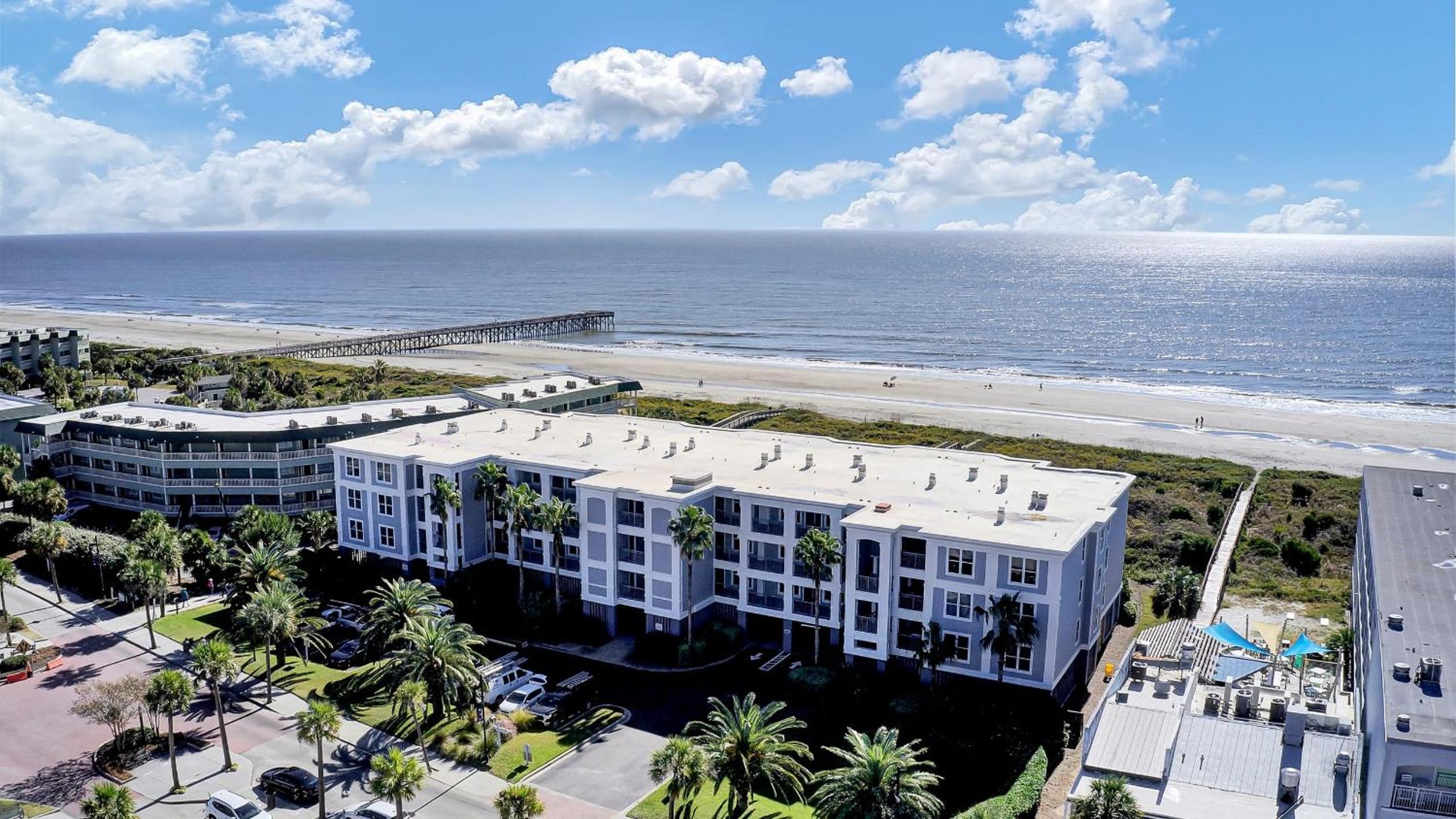 Beachfront 3BDR Condo w Pool Deck Ocean Views Ocean Blvd 102 by AvantStay