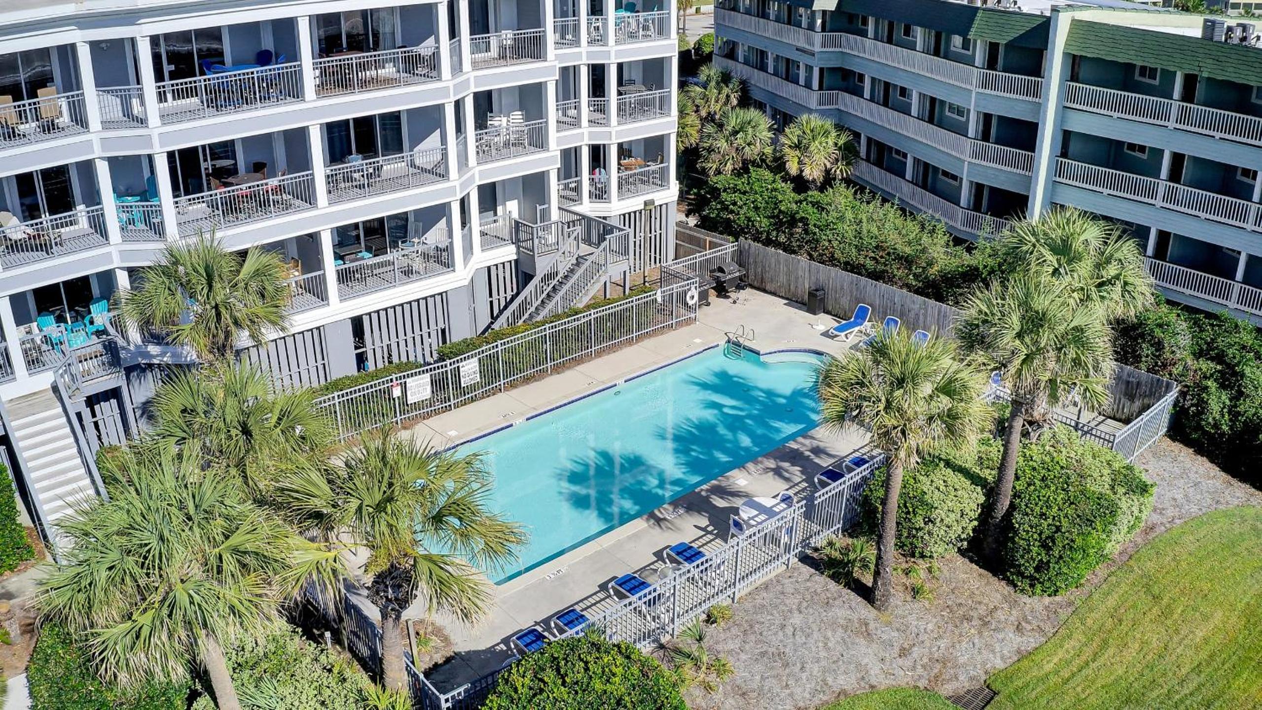 Beachfront 3BDR Condo w Pool Deck Ocean Views Ocean Blvd 102 by AvantStay