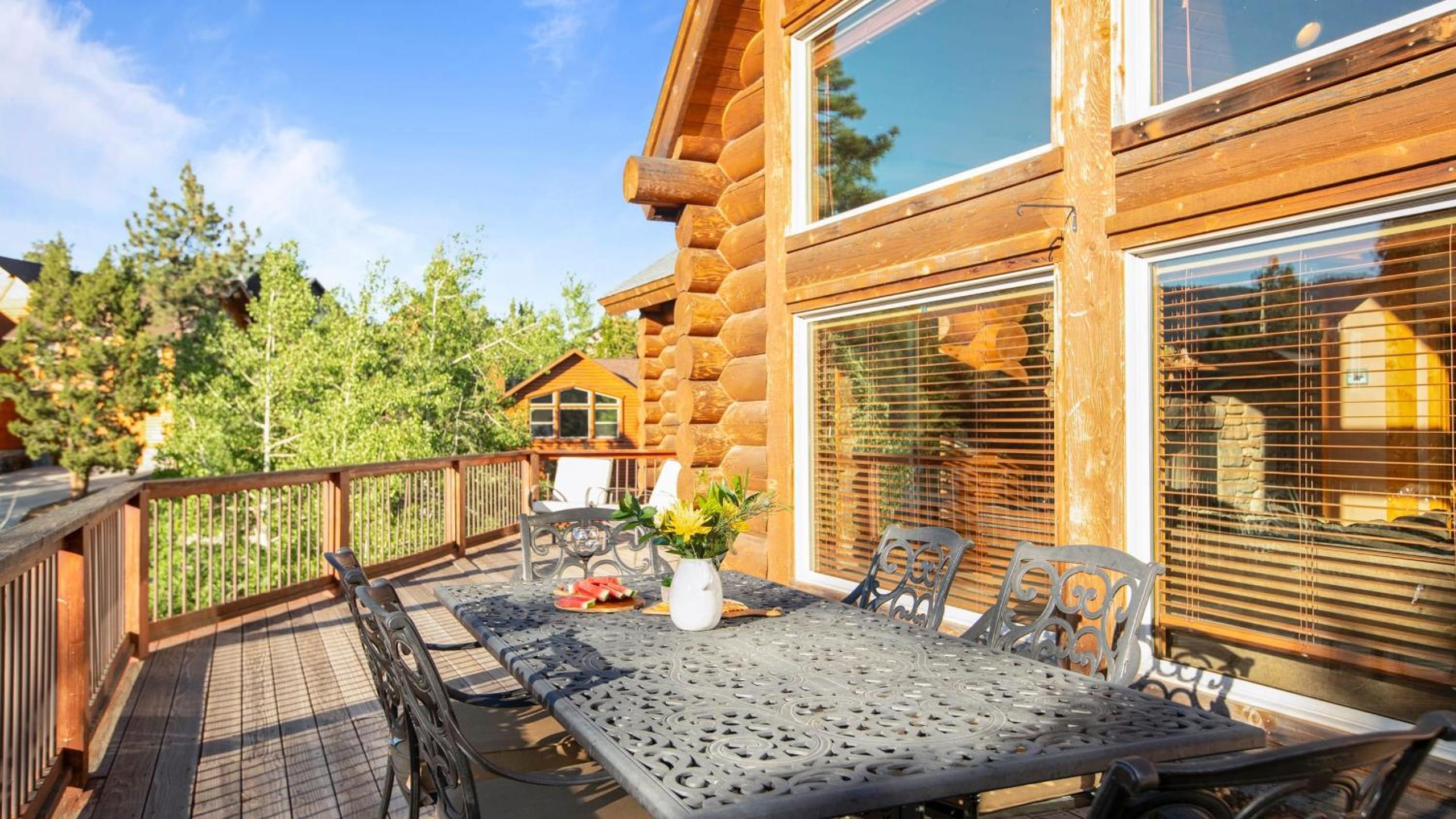 Sleeps 27 2 Homes Near the Lake Hot Tub Views Castle Glen Estates