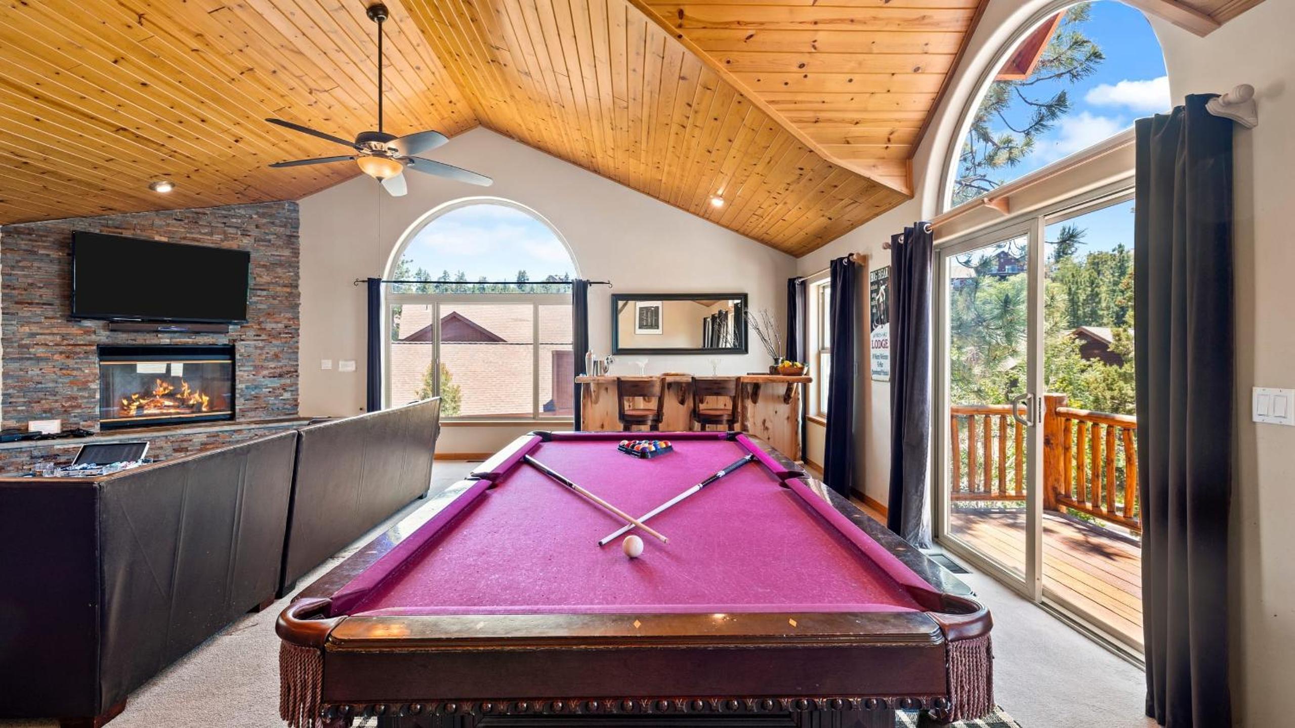 Sleeps 27 2 Homes Near the Lake Hot Tub Views Castle Glen Estates