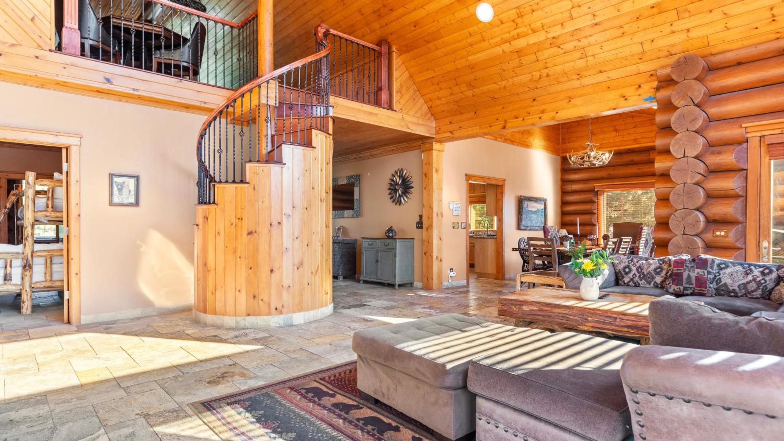 Sleeps 27 2 Homes Near the Lake Hot Tub Views Castle Glen Estates