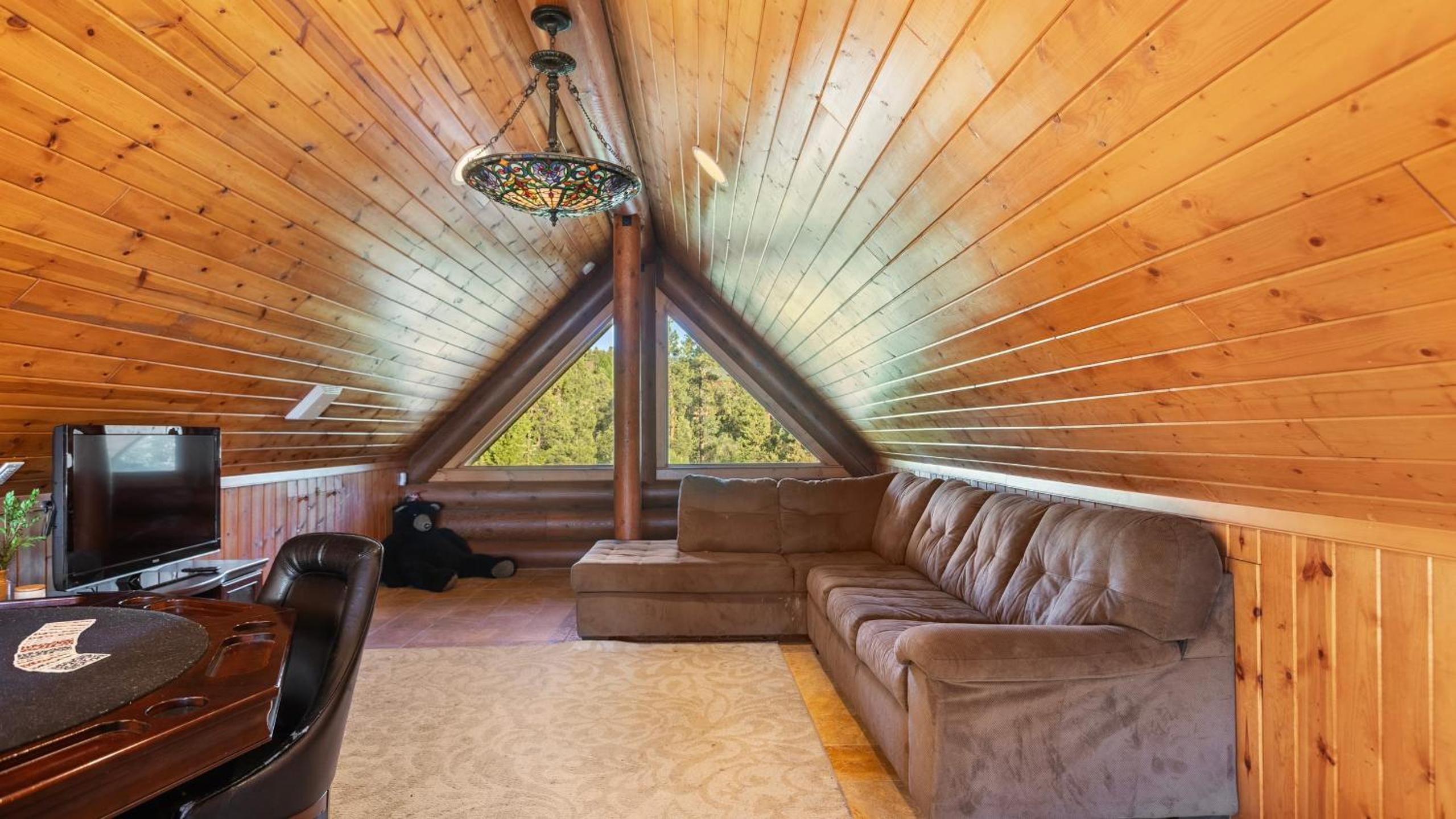 Sleeps 27 2 Homes Near the Lake Hot Tub Views Castle Glen Estates