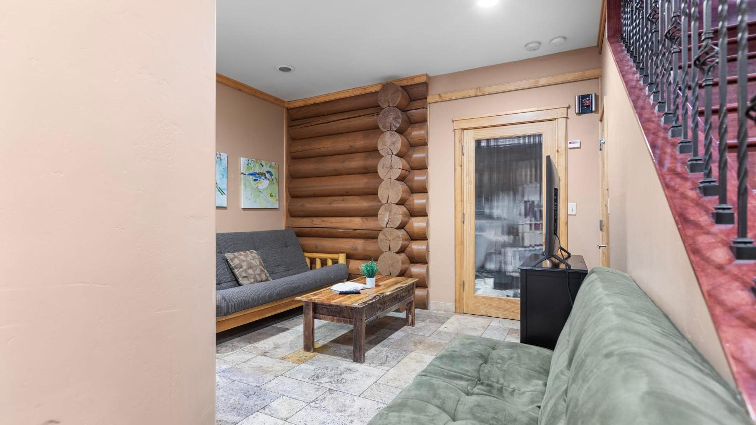 Sleeps 27 2 Homes Near the Lake Hot Tub Views Castle Glen Estates