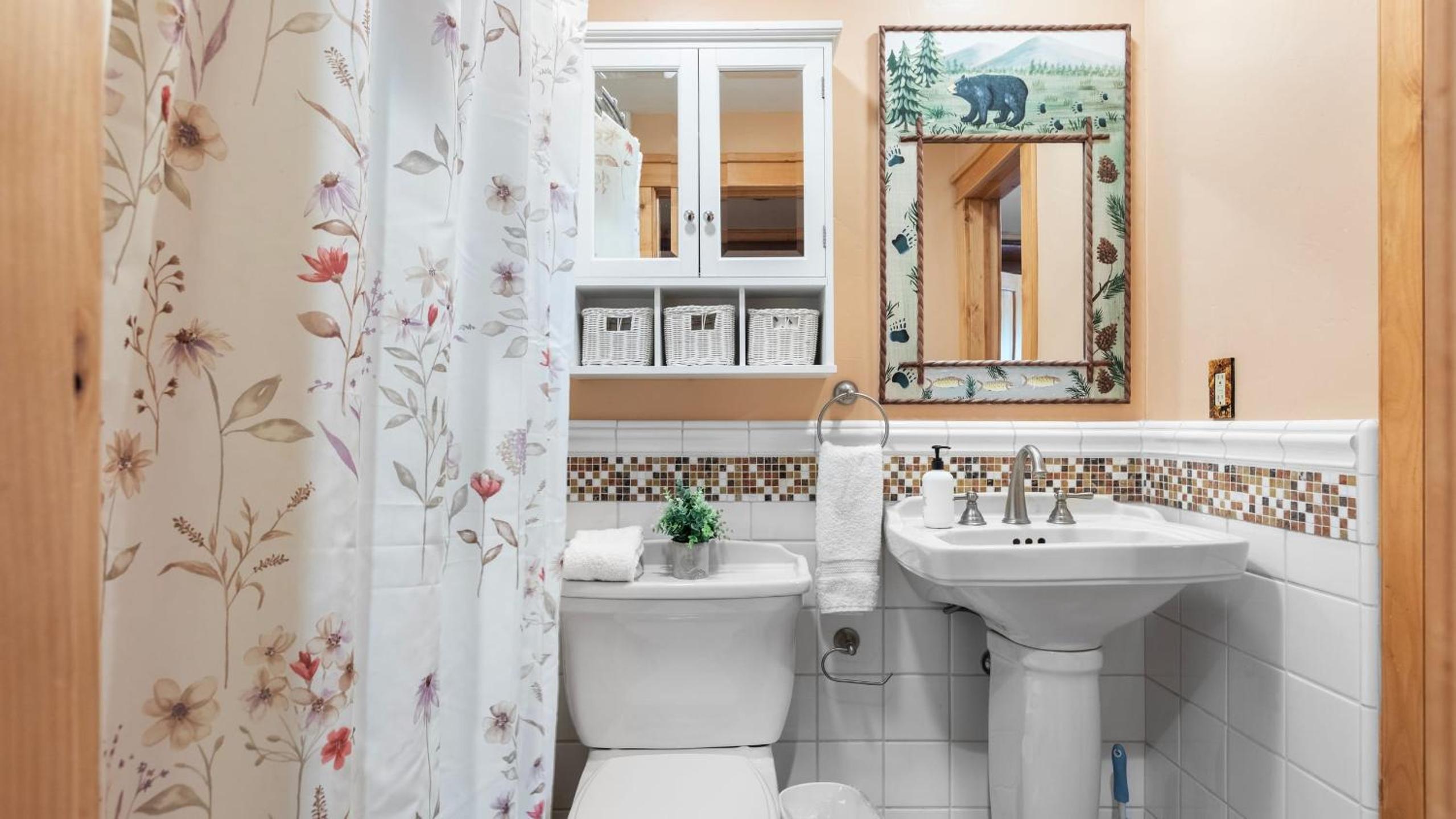 Sleeps 27 2 Homes Near the Lake Hot Tub Views Castle Glen Estates
