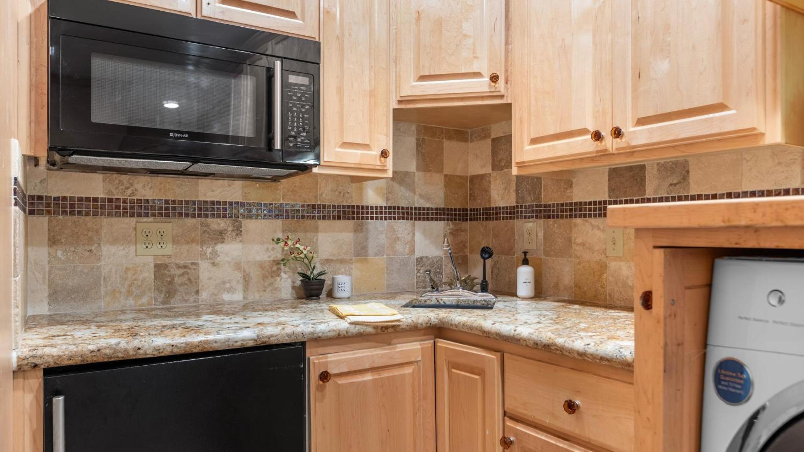 Sleeps 27 2 Homes Near the Lake Hot Tub Views Castle Glen Estates