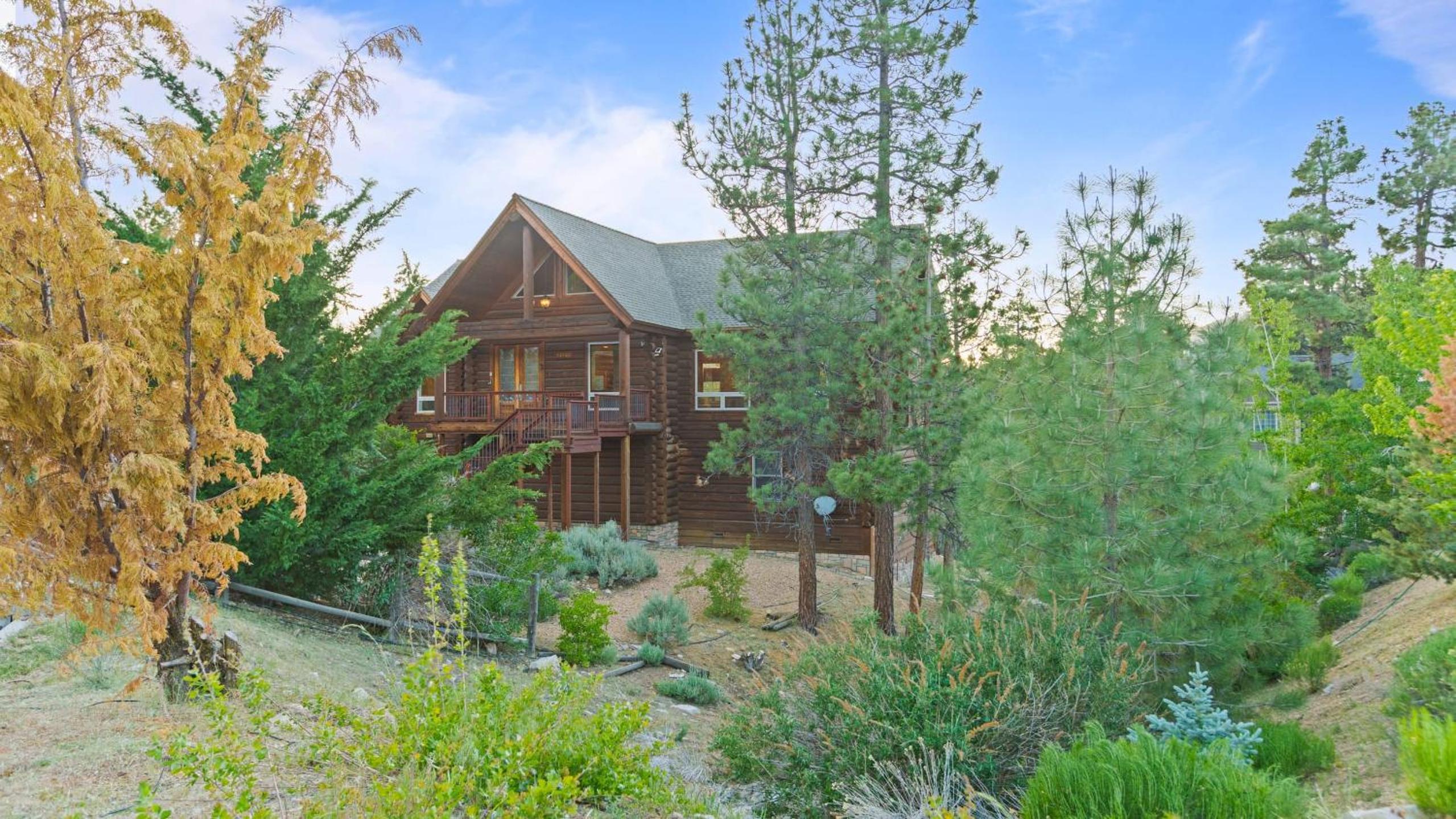 Sleeps 27 2 Homes Near the Lake Hot Tub Views Castle Glen Estates
