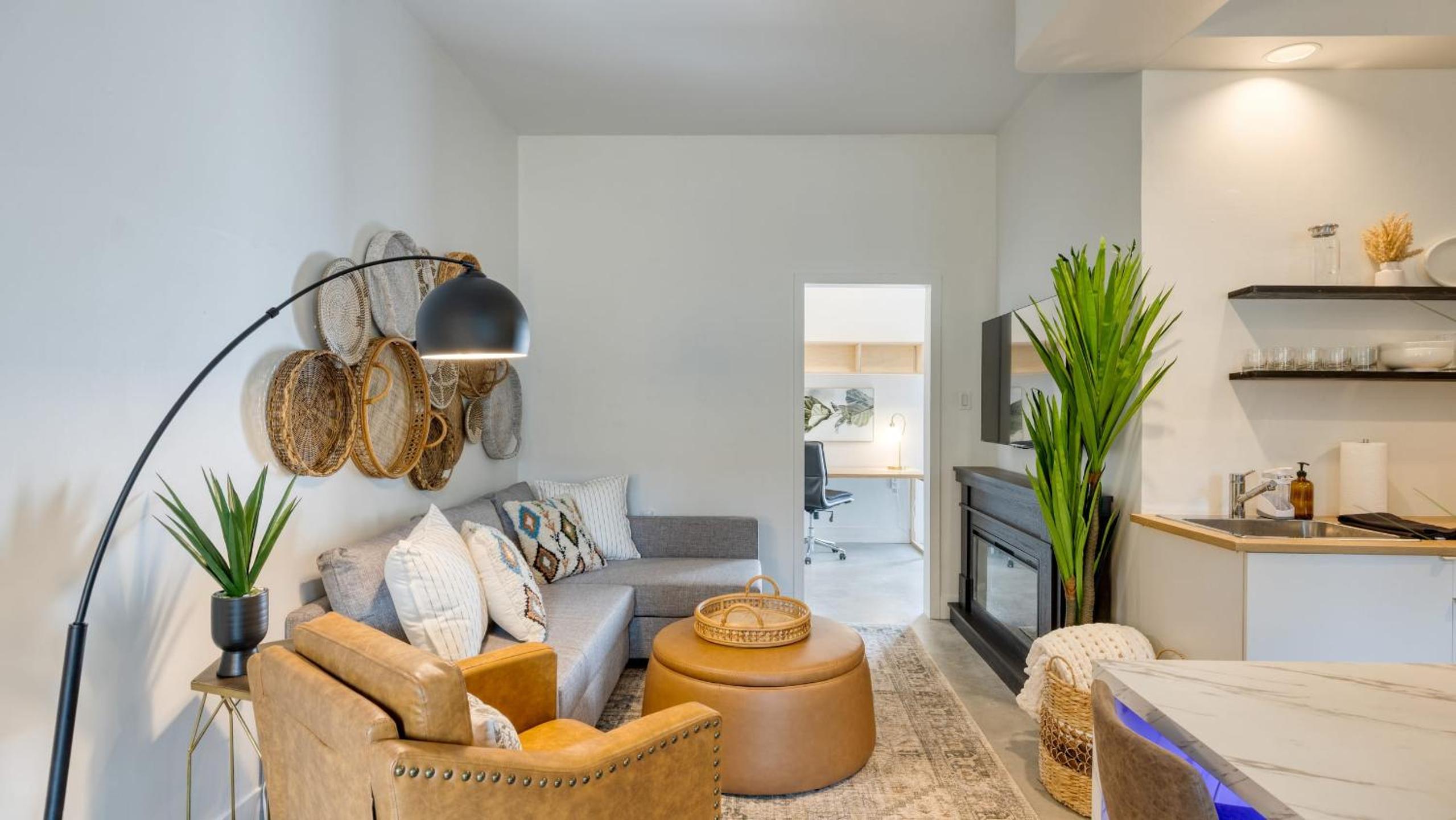 The Cannon Cottage by AvantStay Old Mt. Pleasant Gem Near Sullivan’s Island