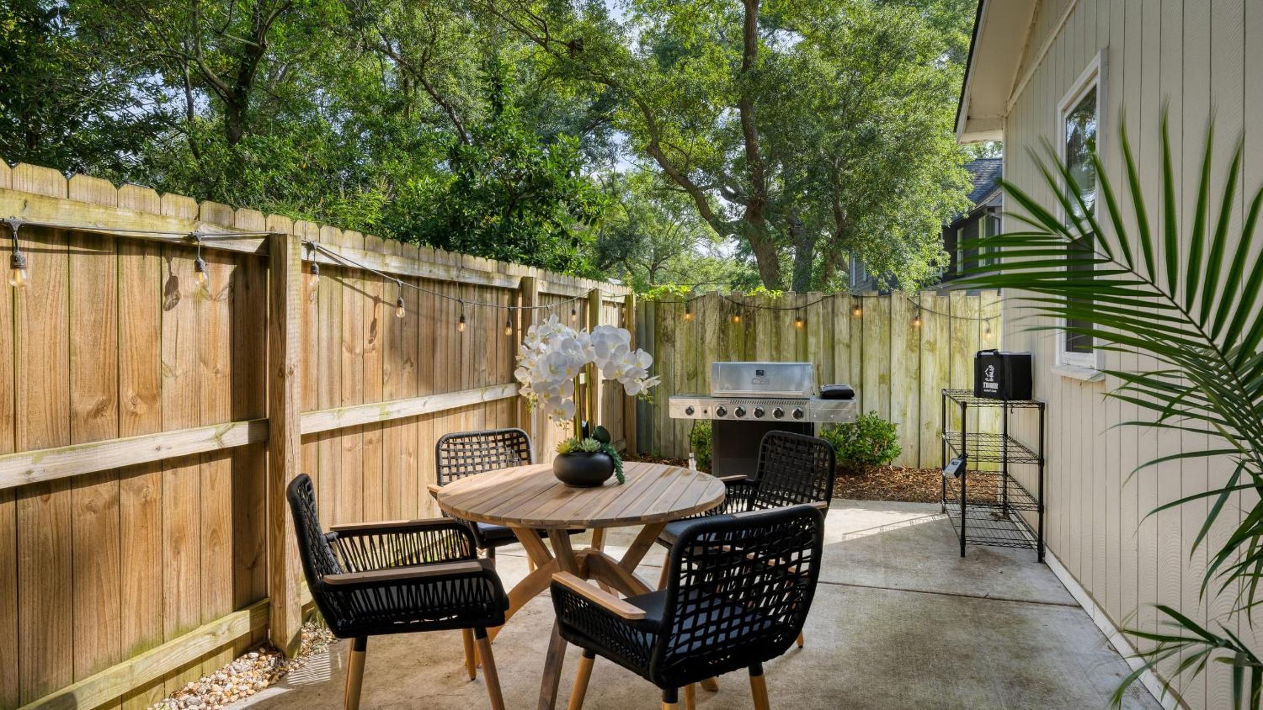 The Cannon Cottage by AvantStay Old Mt. Pleasant Gem Near Sullivan’s Island