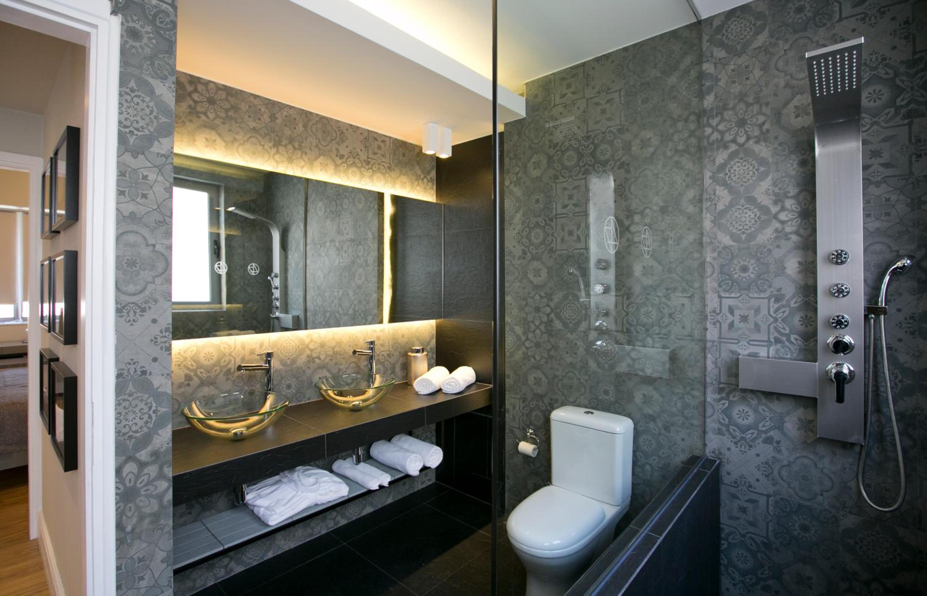 47 Luxury Suites