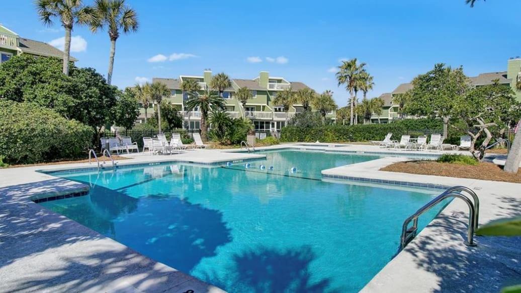 7C Mariners Walk by AvantStay Beautiful Porch Easy Access to Pool Beach