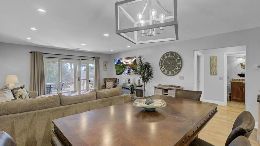 7C Mariners Walk by AvantStay Beautiful Porch Easy Access to Pool Beach