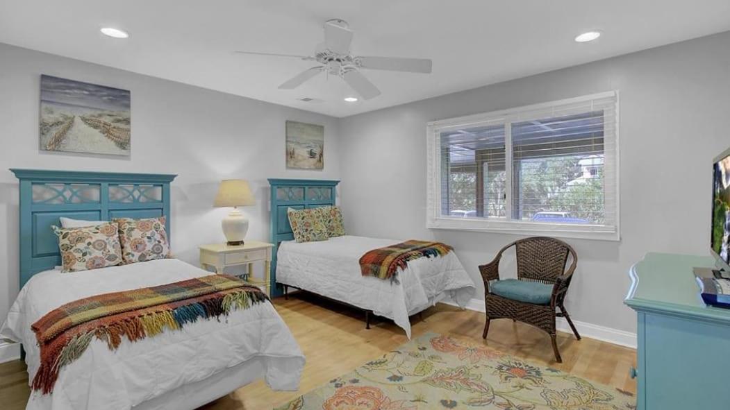 7C Mariners Walk by AvantStay Beautiful Porch Easy Access to Pool Beach