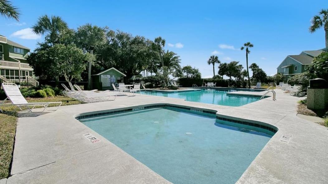 7C Mariners Walk by AvantStay Beautiful Porch Easy Access to Pool Beach