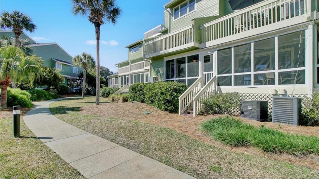 7C Mariners Walk by AvantStay Beautiful Porch Easy Access to Pool Beach