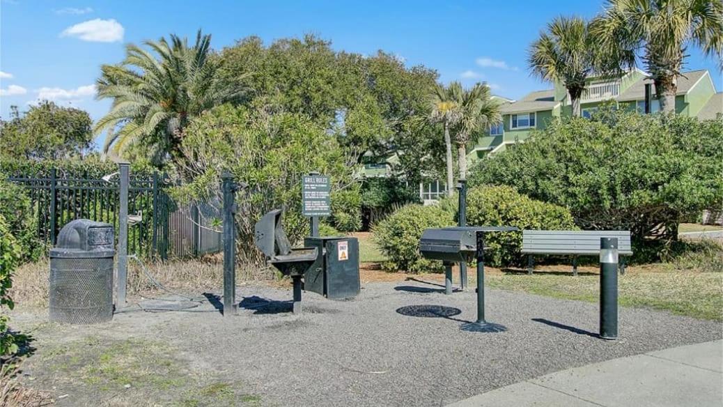 7C Mariners Walk by AvantStay Beautiful Porch Easy Access to Pool Beach