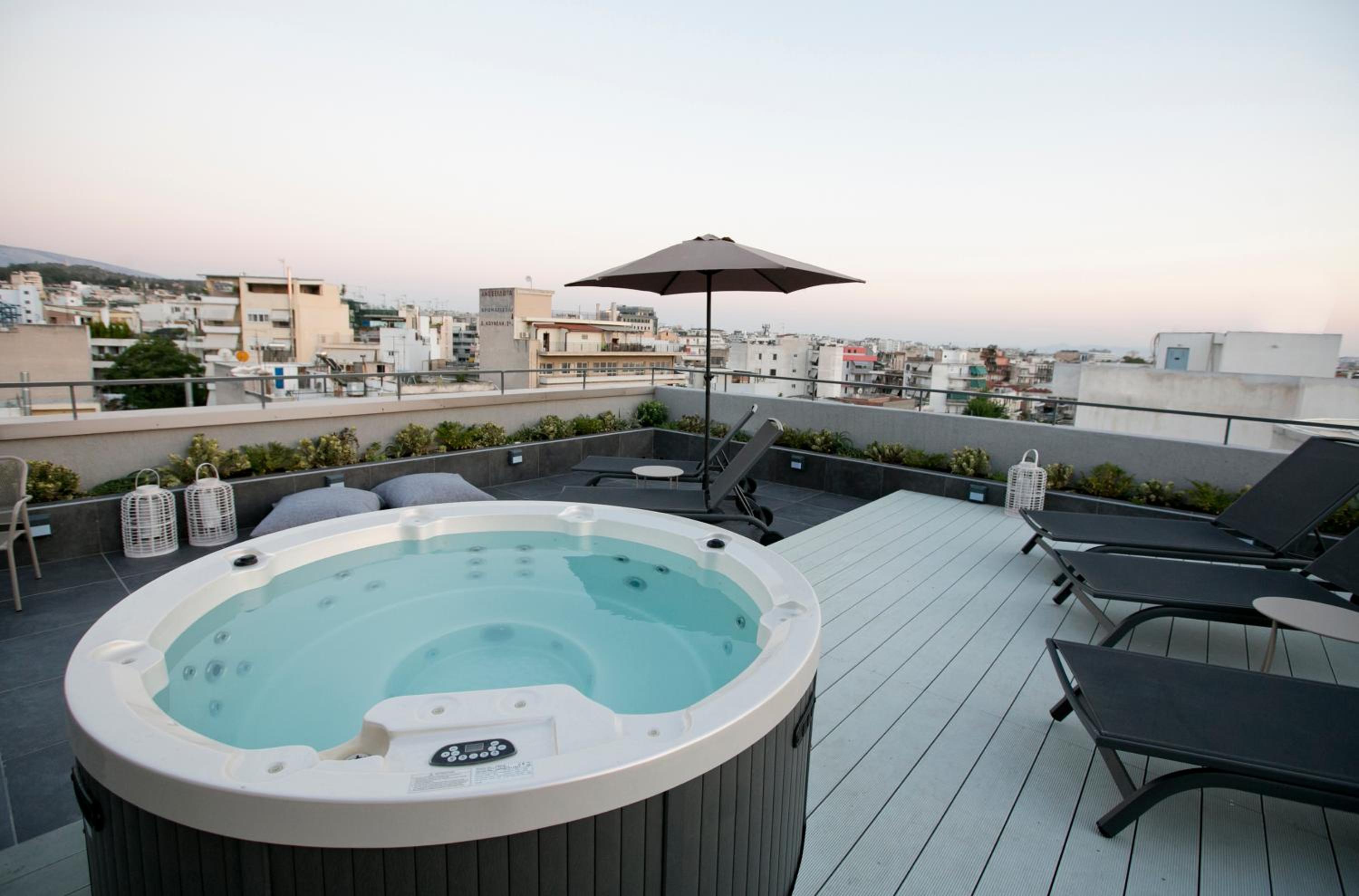 47 Luxury Suites