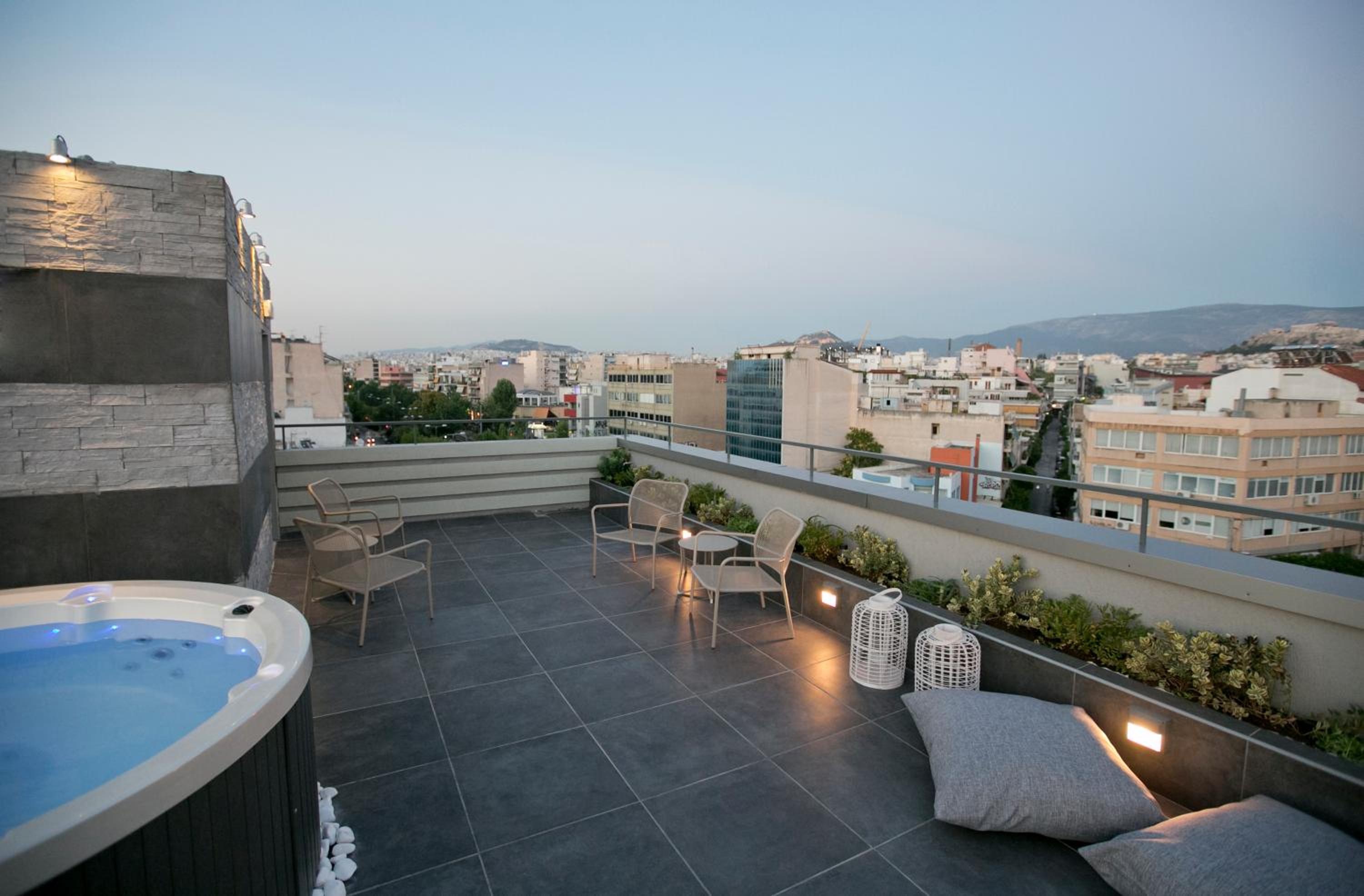 47 Luxury Suites
