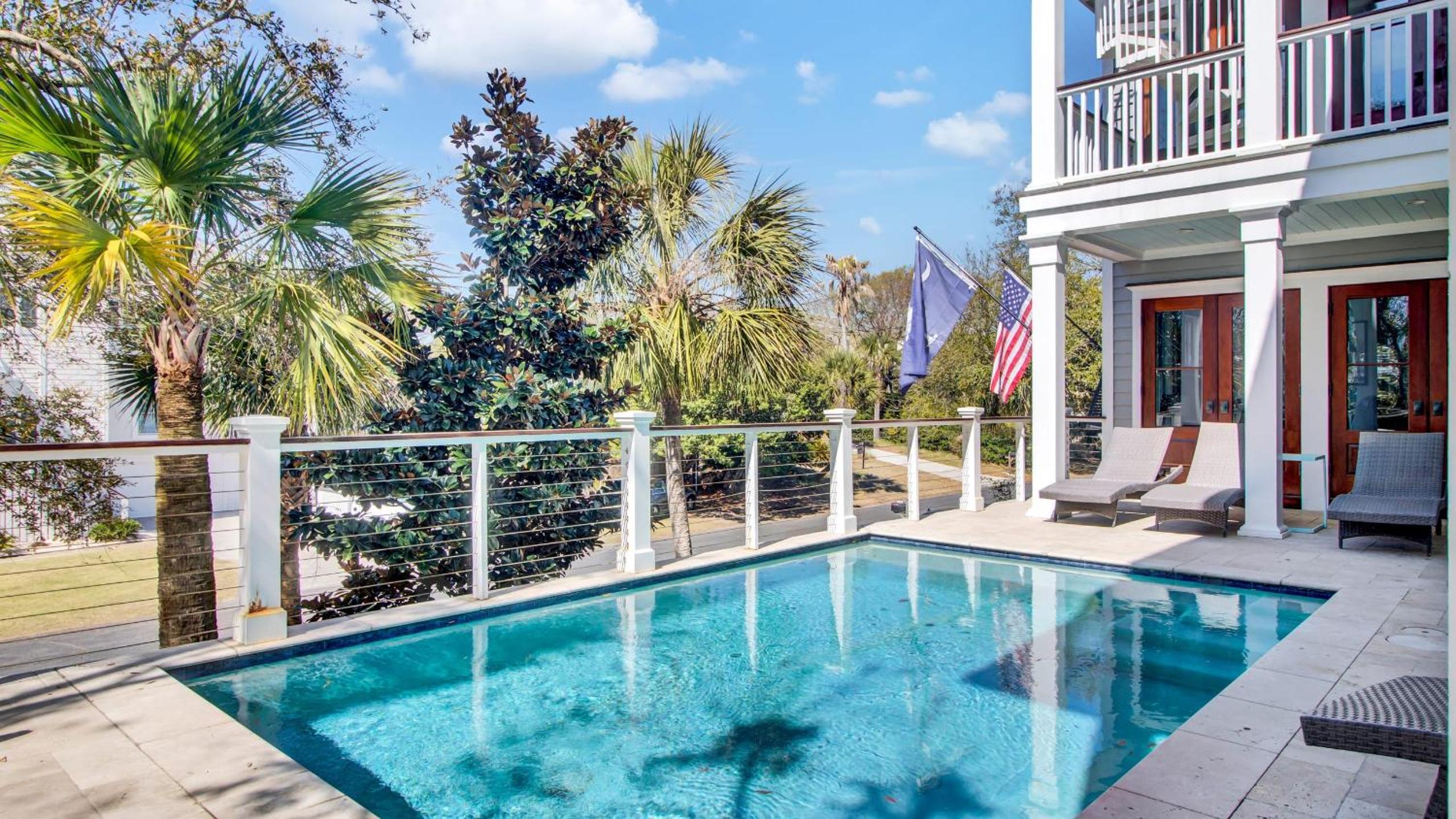 Steps to the Beach Pool Gym Game Room Movie Theater 3301 Palm by AvantStay