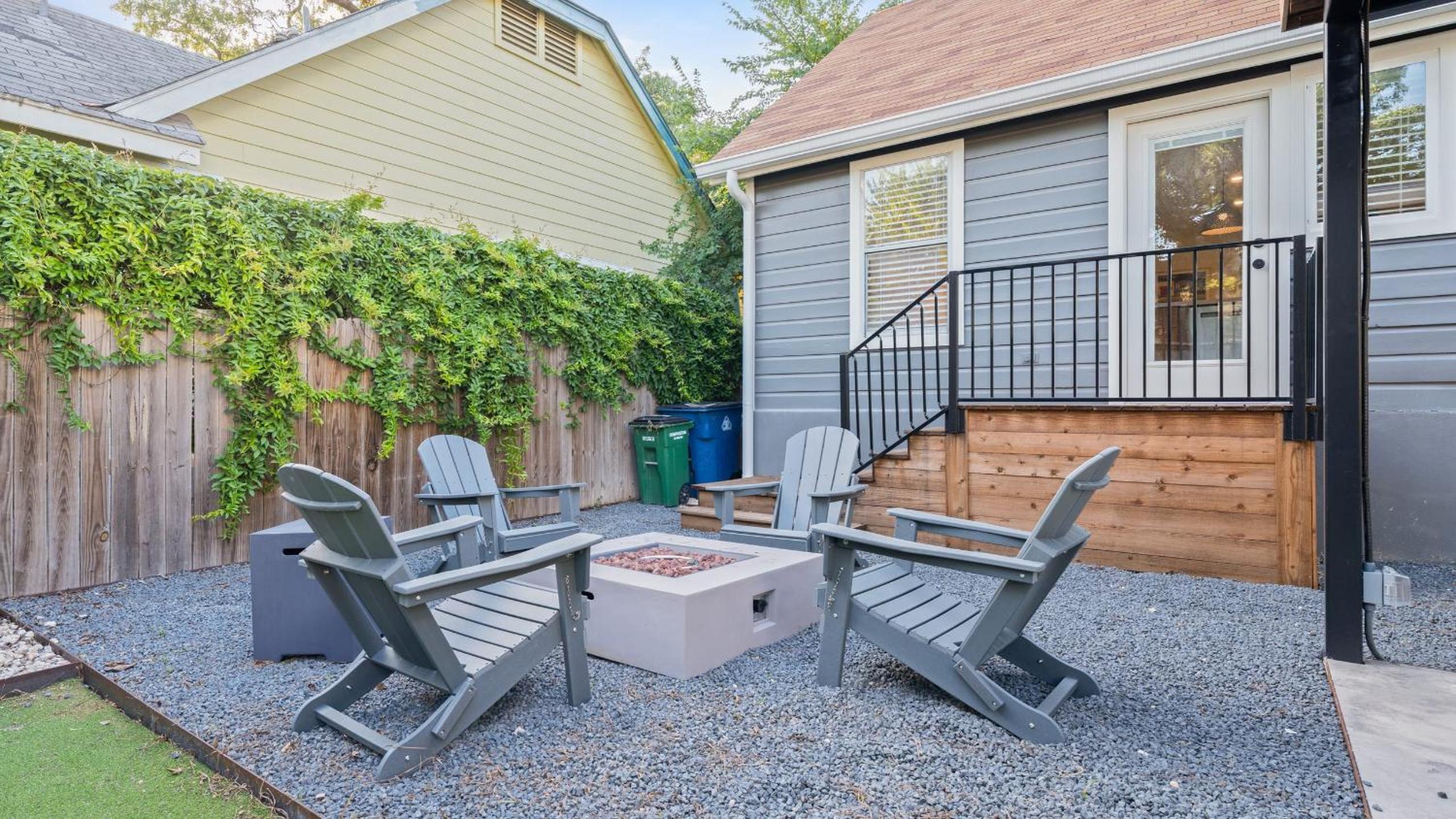 Casa Que Canta by AvantStay Private Pool Firepit Walkable East Austin Gem