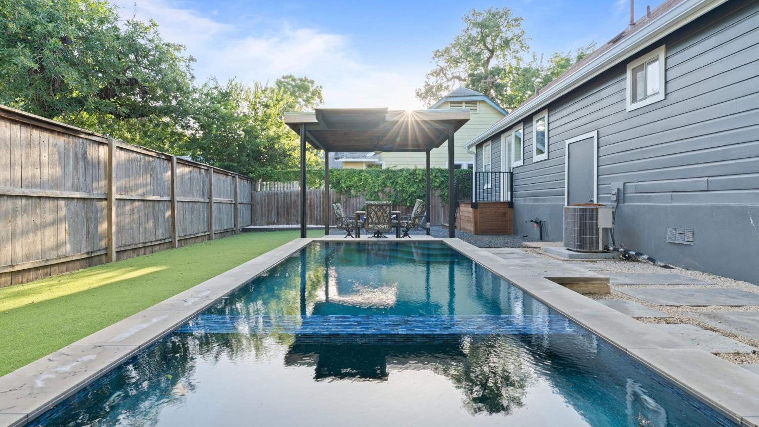 Casa Que Canta by AvantStay Private Pool Firepit Walkable East Austin Gem