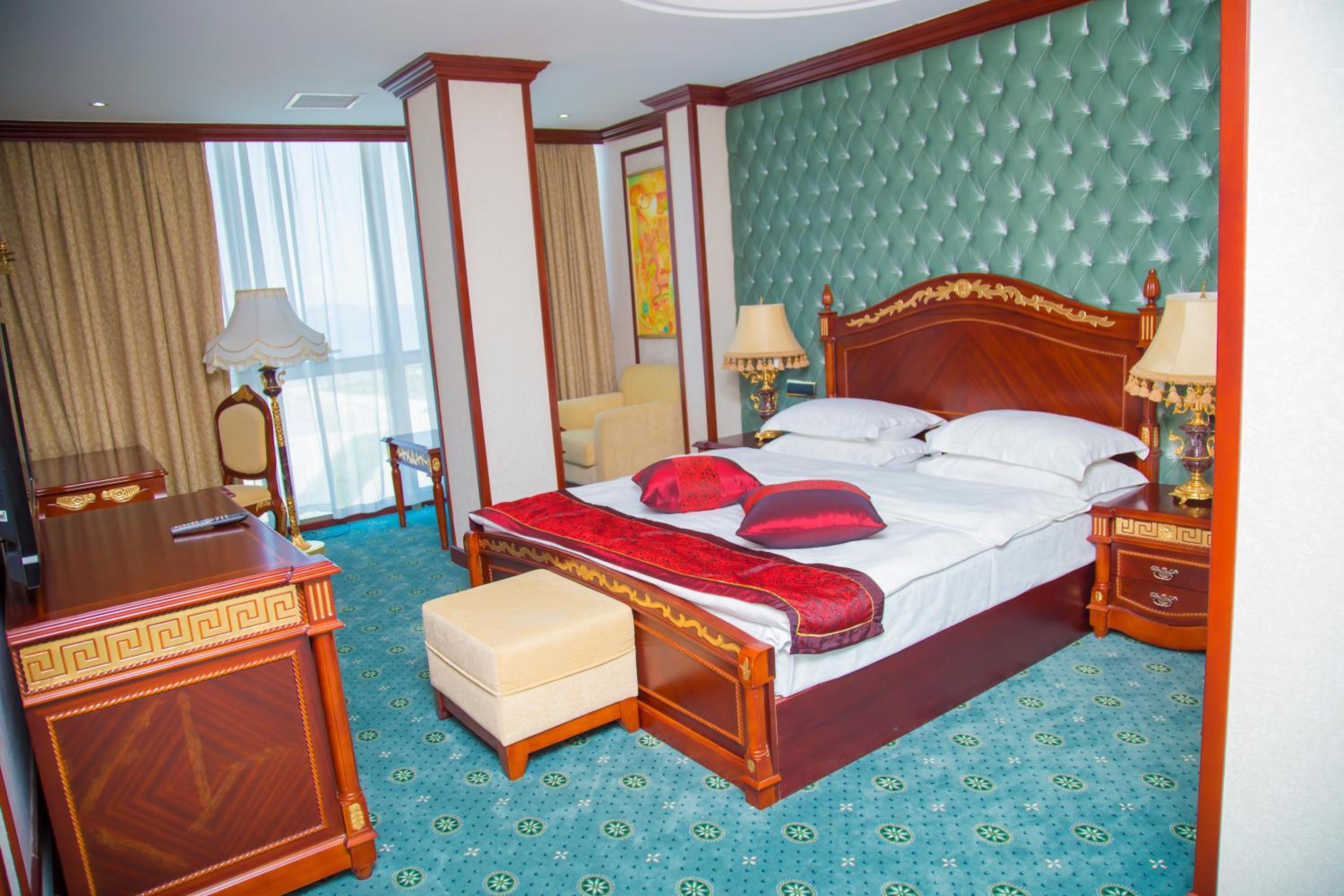 Golden Coast Hotel