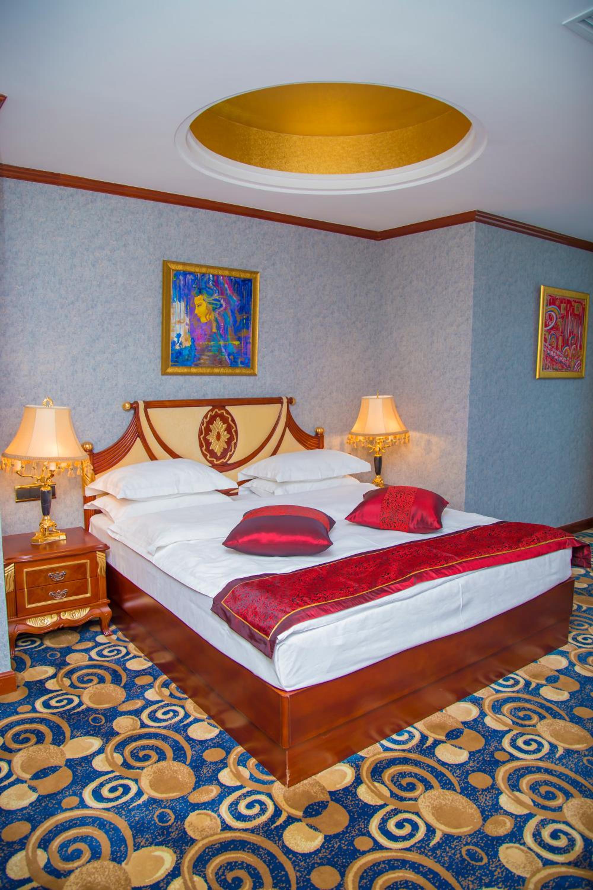 Golden Coast Hotel