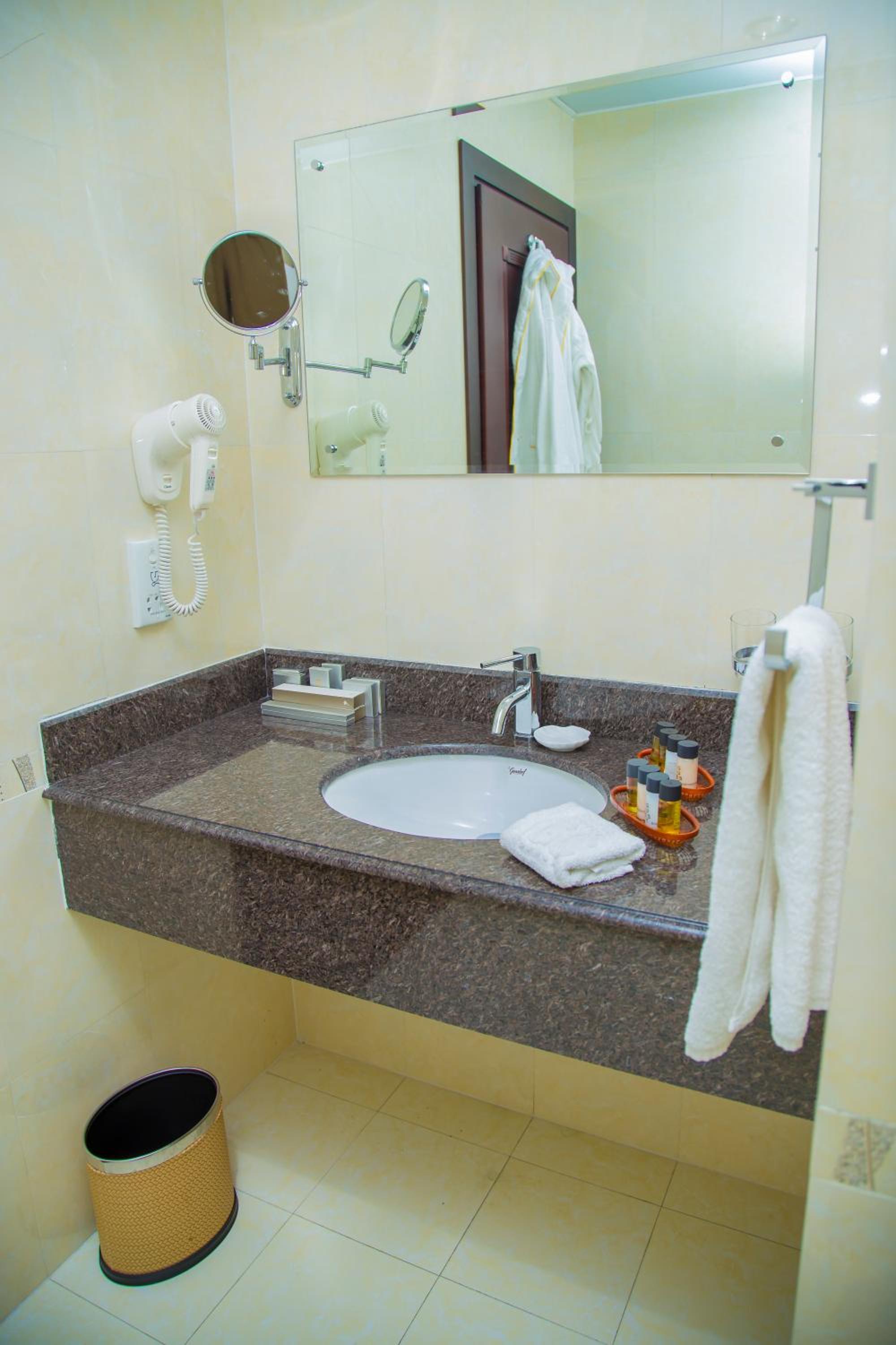 Golden Coast Hotel