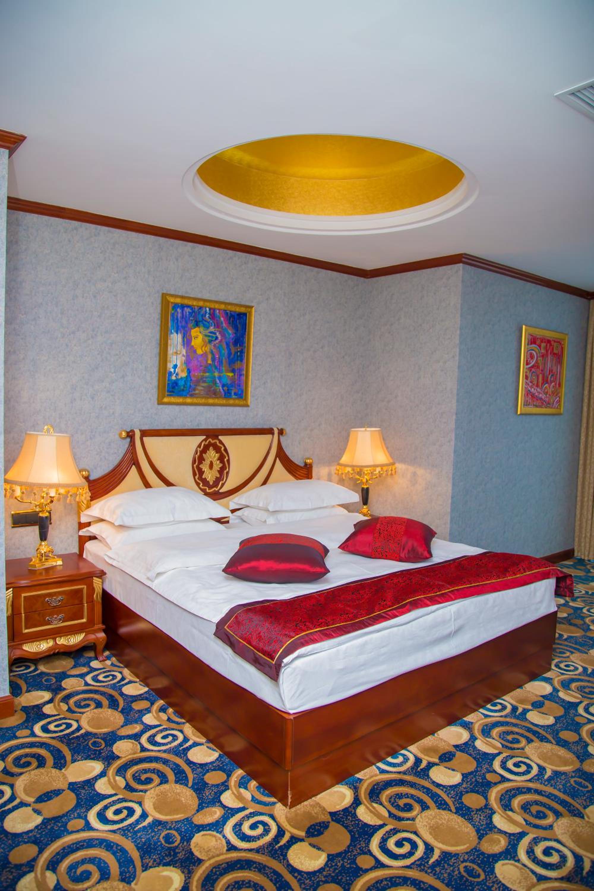 Golden Coast Hotel
