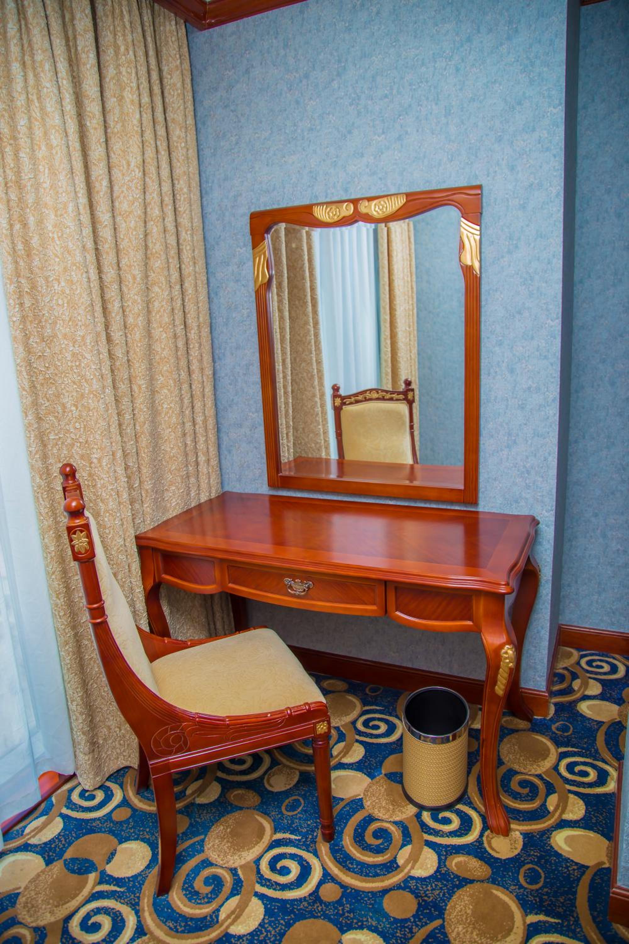 Golden Coast Hotel