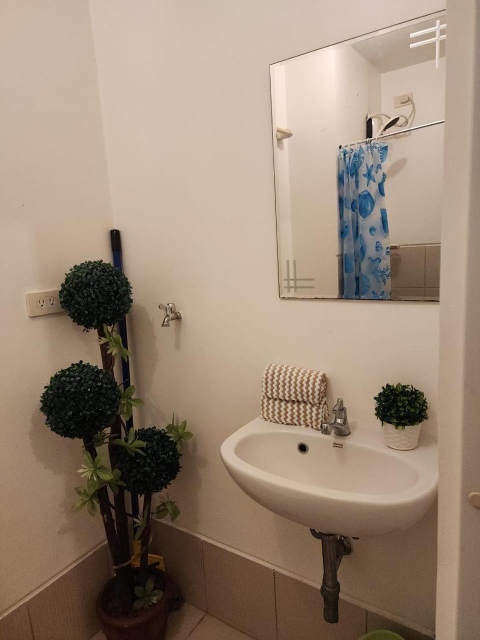 Hawaii Theme Ortigas MRT Ayala 30th Megamall Podium Free Netflix Fast Internet Pool