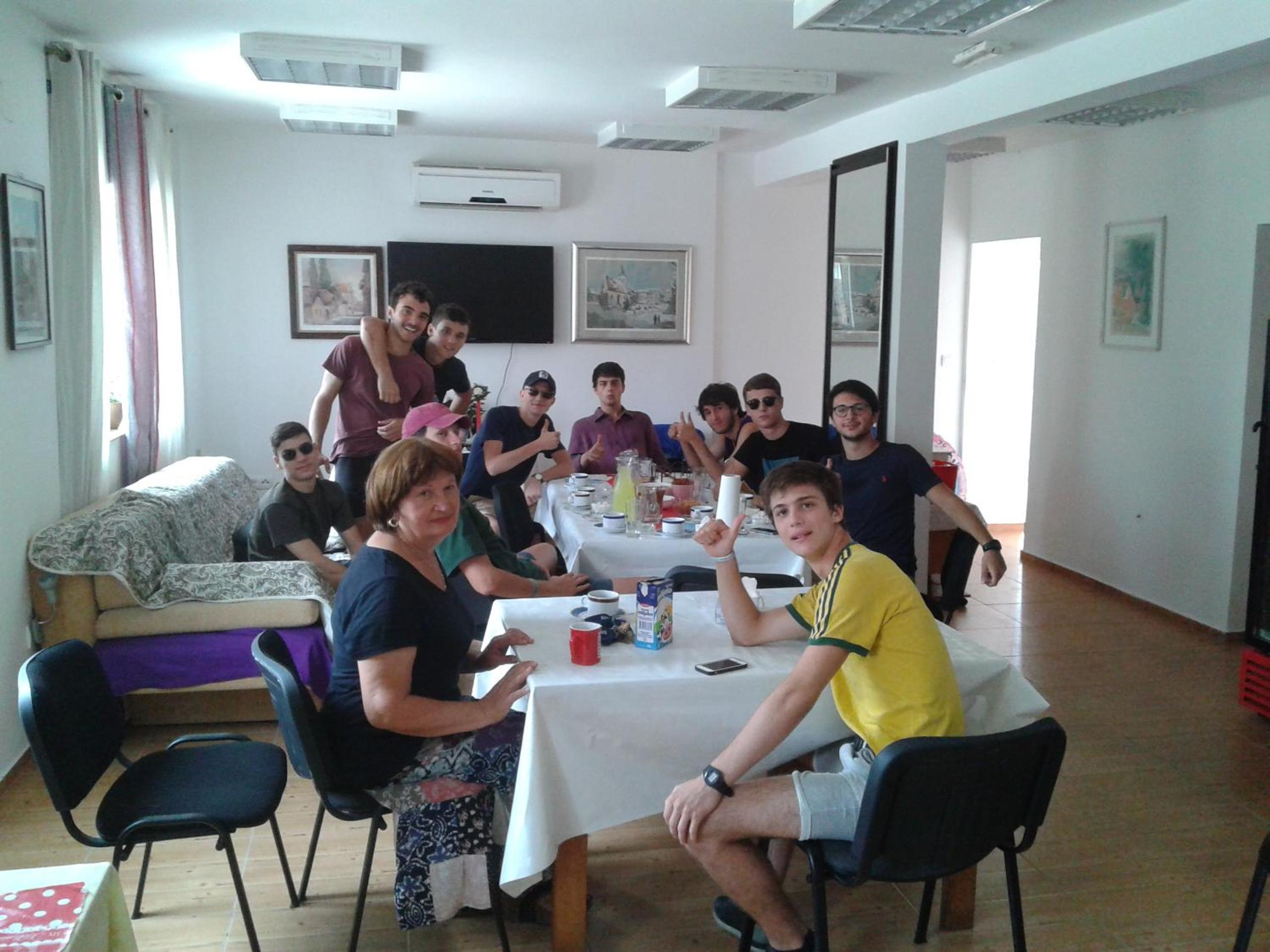 Photo 10