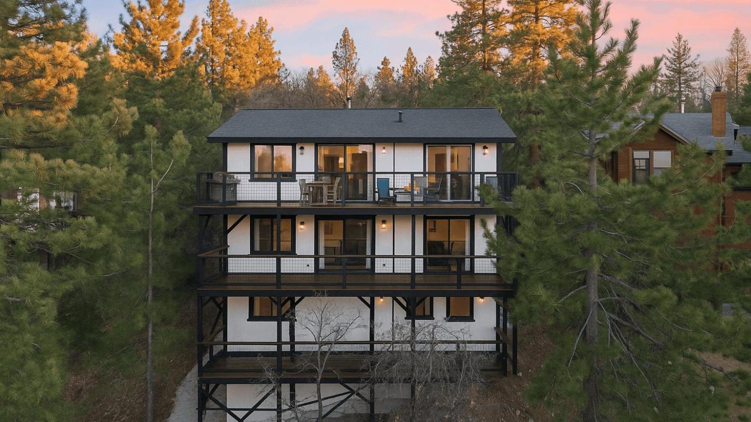 Modern Lodge Near Lake Village Snow Summit Game Room Decks Firepit Views