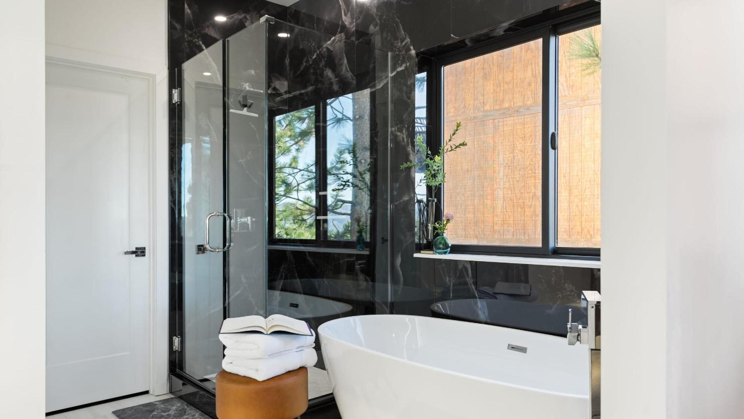 Modern Lodge Near Lake Village Snow Summit Game Room Decks Firepit Views