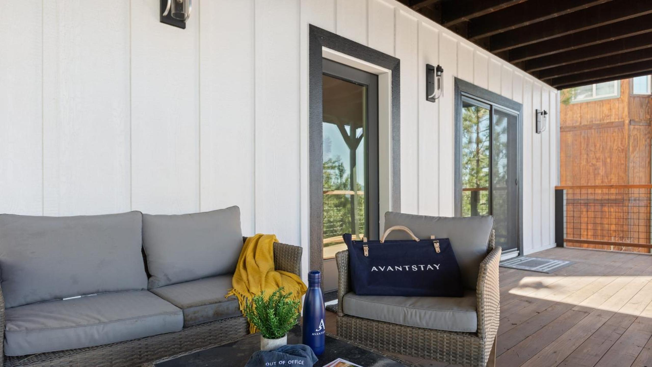 Modern Lodge Near Lake Village Snow Summit Game Room Decks Firepit Views