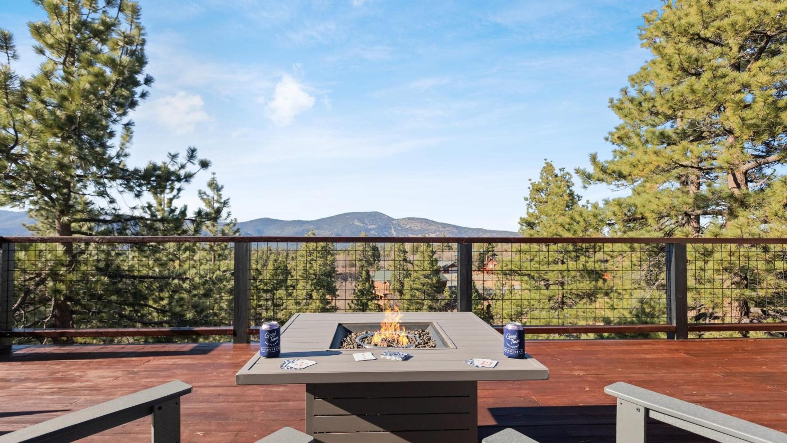 Modern Lodge Near Lake Village Snow Summit Game Room Decks Firepit Views
