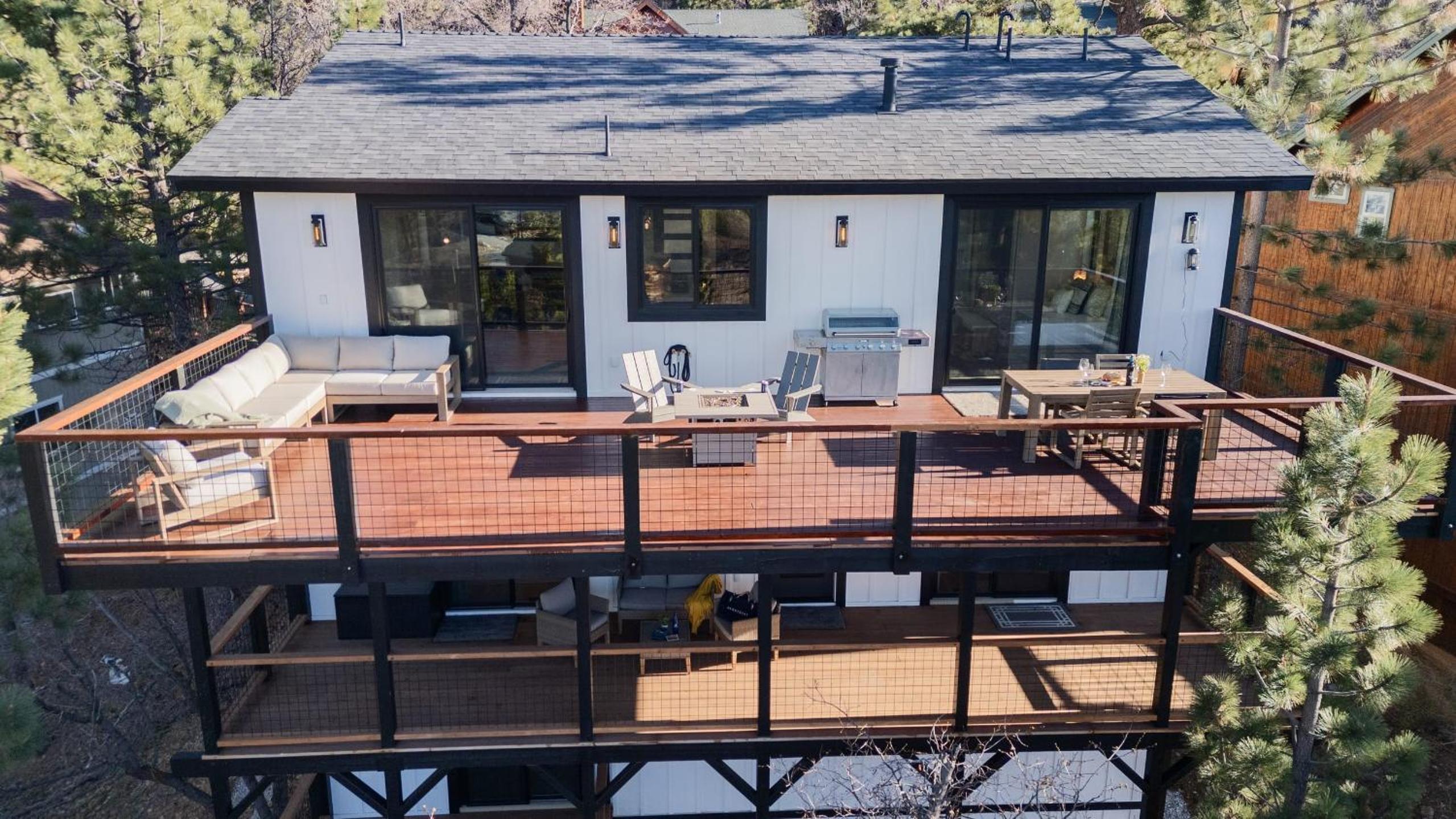 Modern Lodge Near Lake Village Snow Summit Game Room Decks Firepit Views
