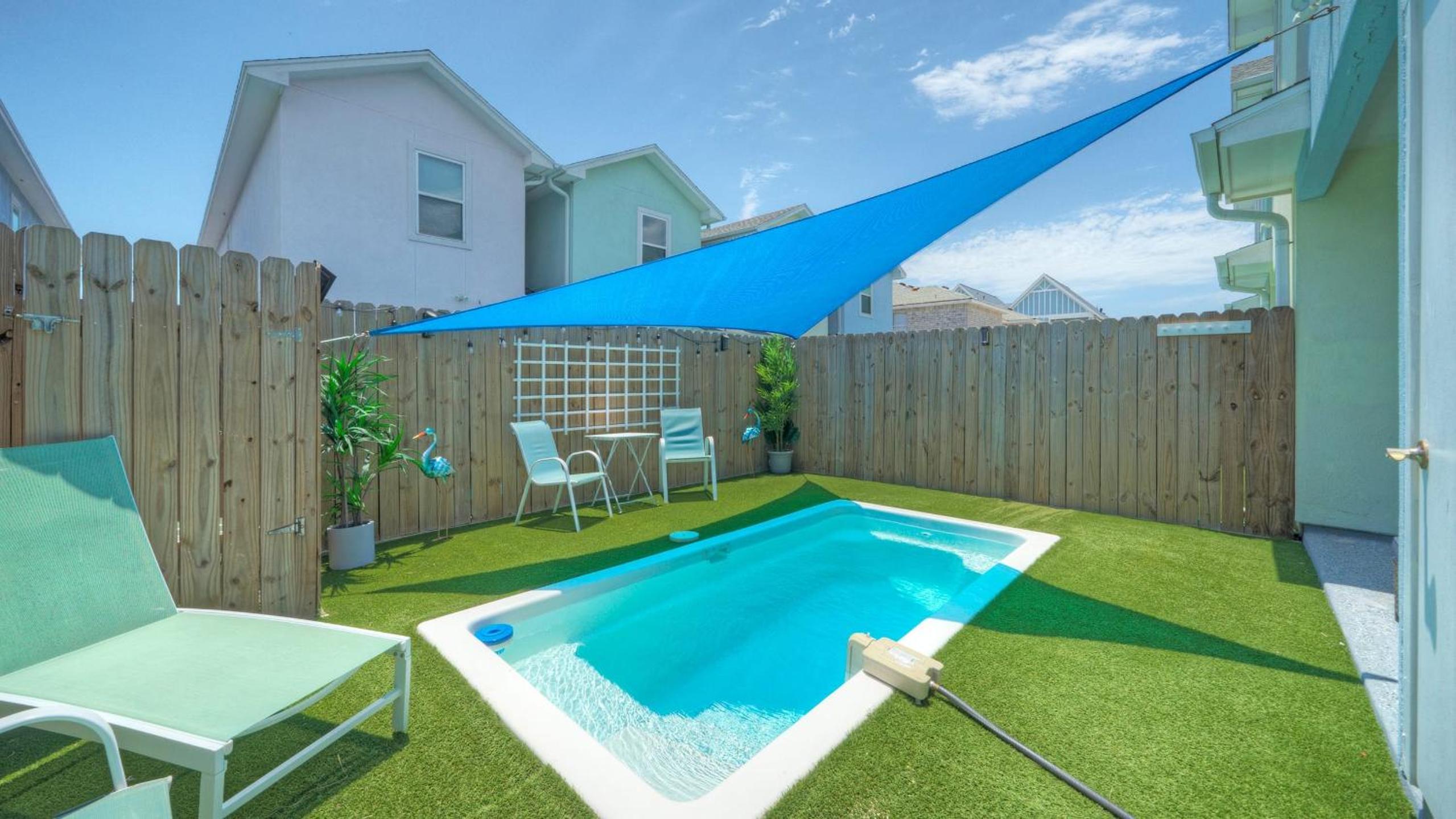 Peaceful Paradise Private Pool Balcony Views 5 Mins to Whitecap Beach