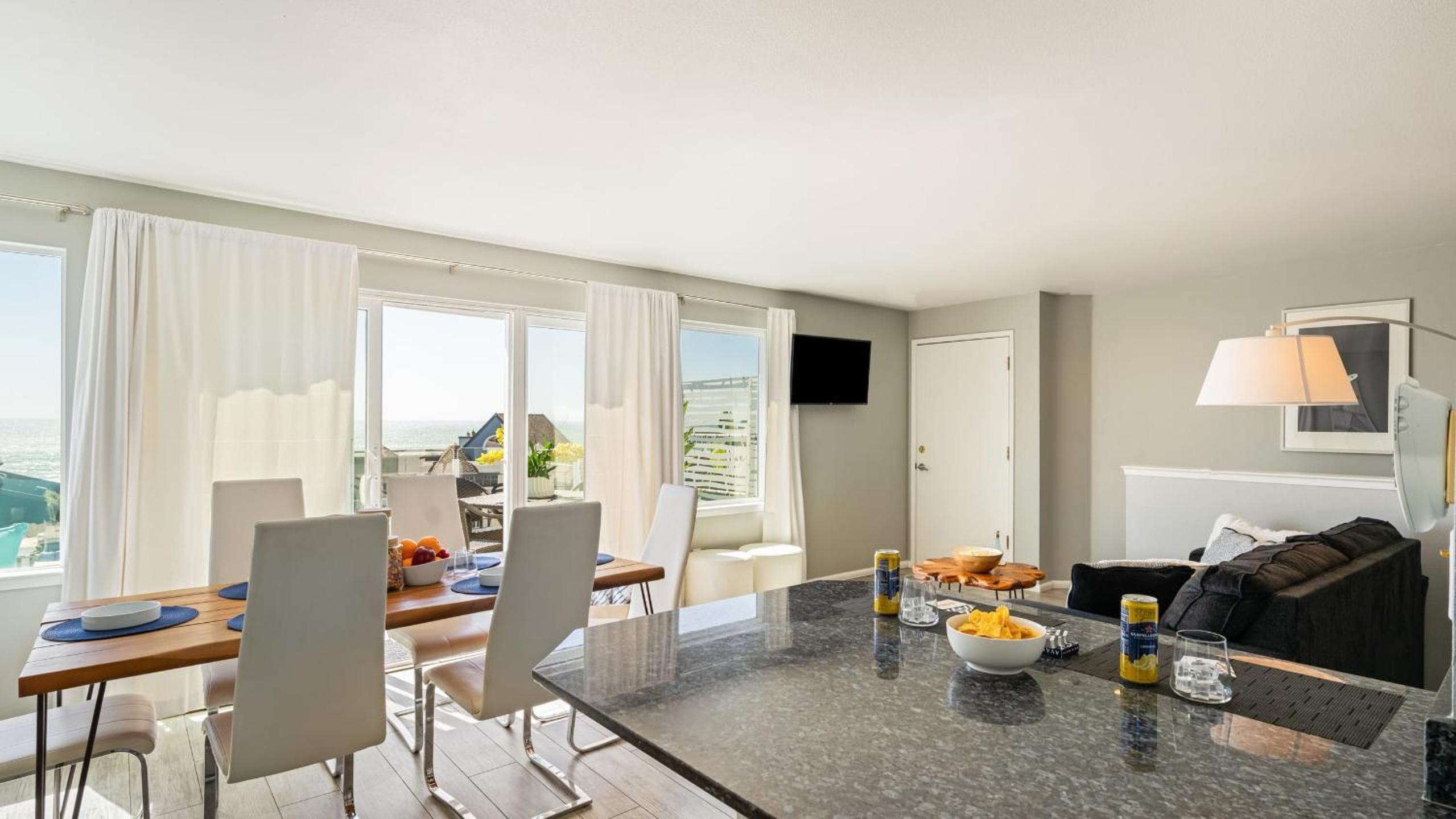 Cayucos Duo 2 Bungalows w Views Lounge Space Pet Friendly