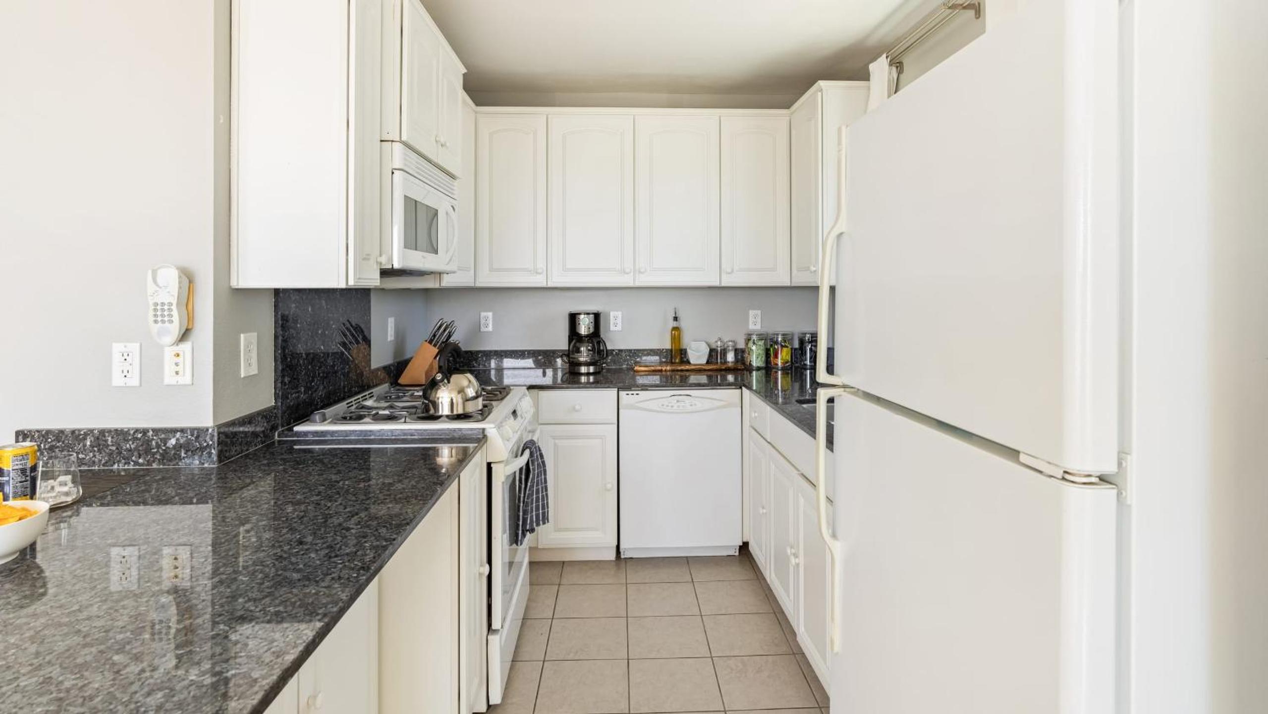 Cayucos Duo 2 Bungalows w Views Lounge Space Pet Friendly