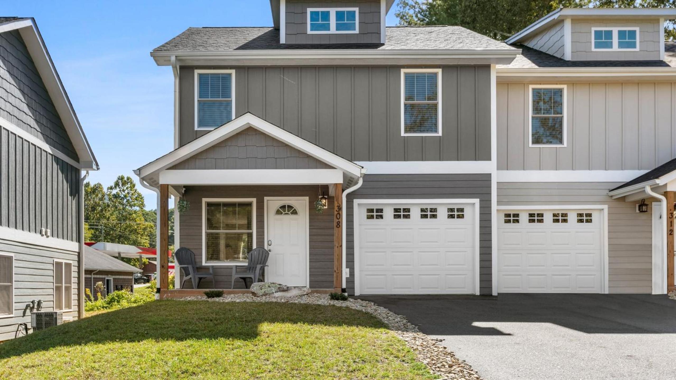 Cypress Willow Buyout by AvantStay 2 Home Buyout Sleeps 16