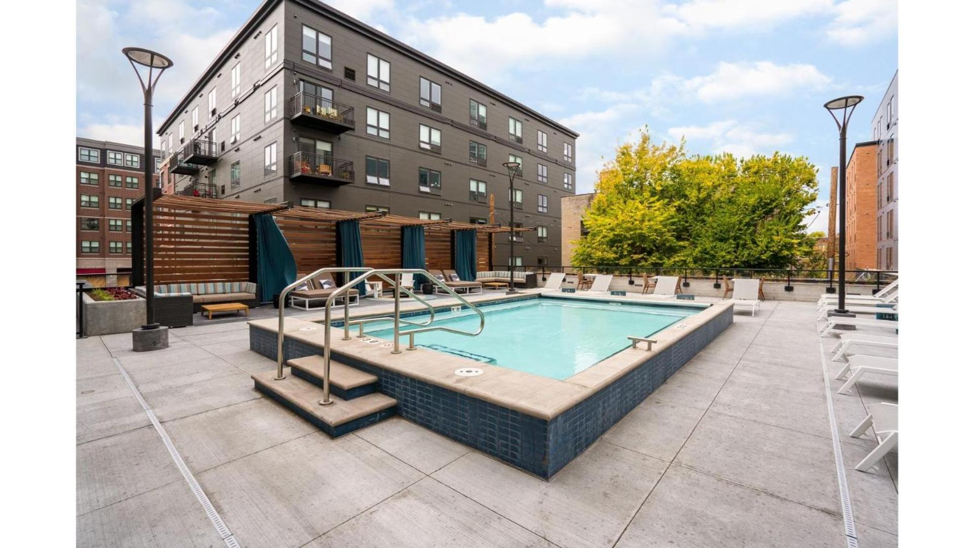 CozySuites Marquee