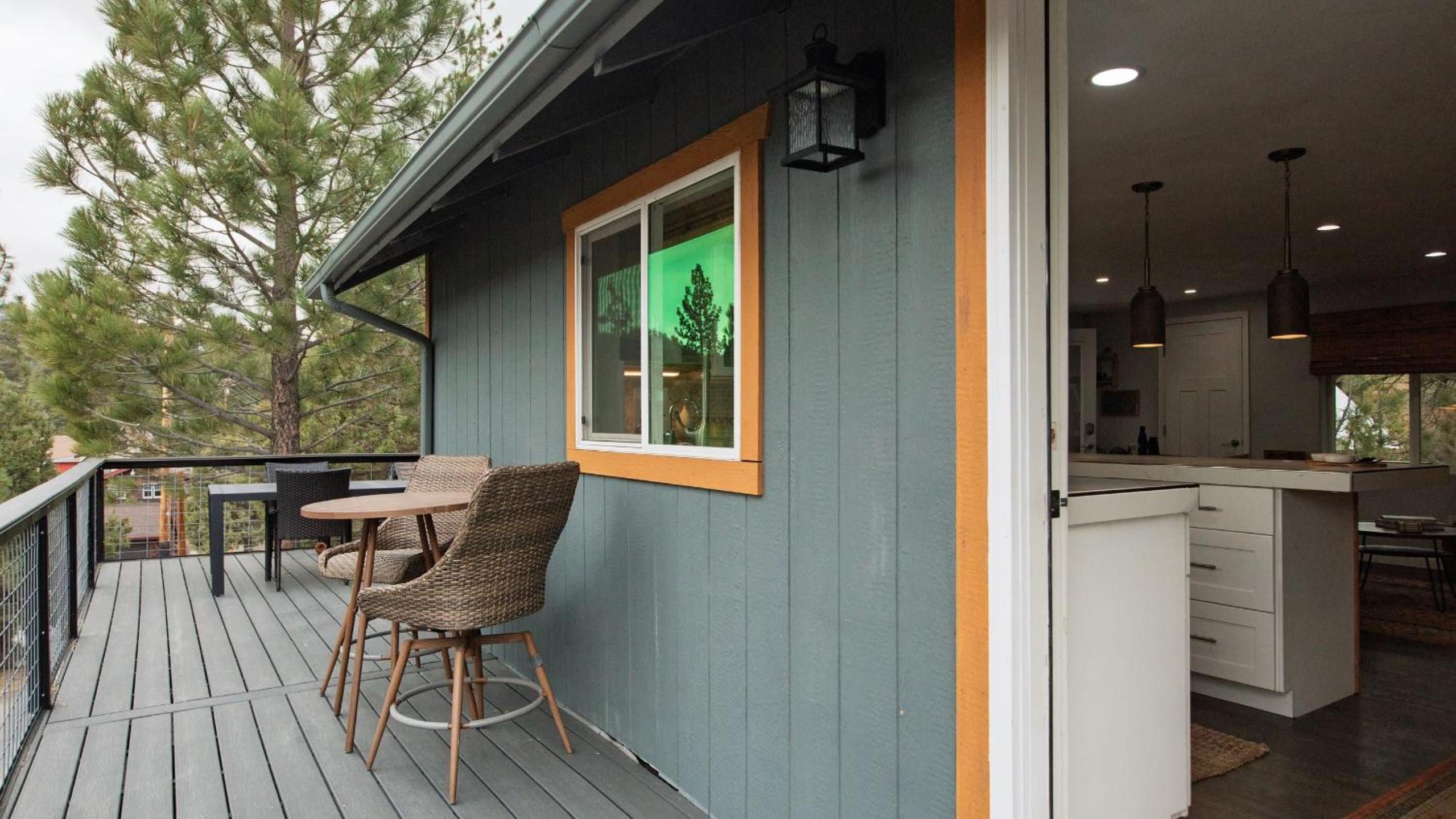 Cozy 2BR Fawnskin Cabin Big Bear Lake Hiking Trails Snow Summit Nearby