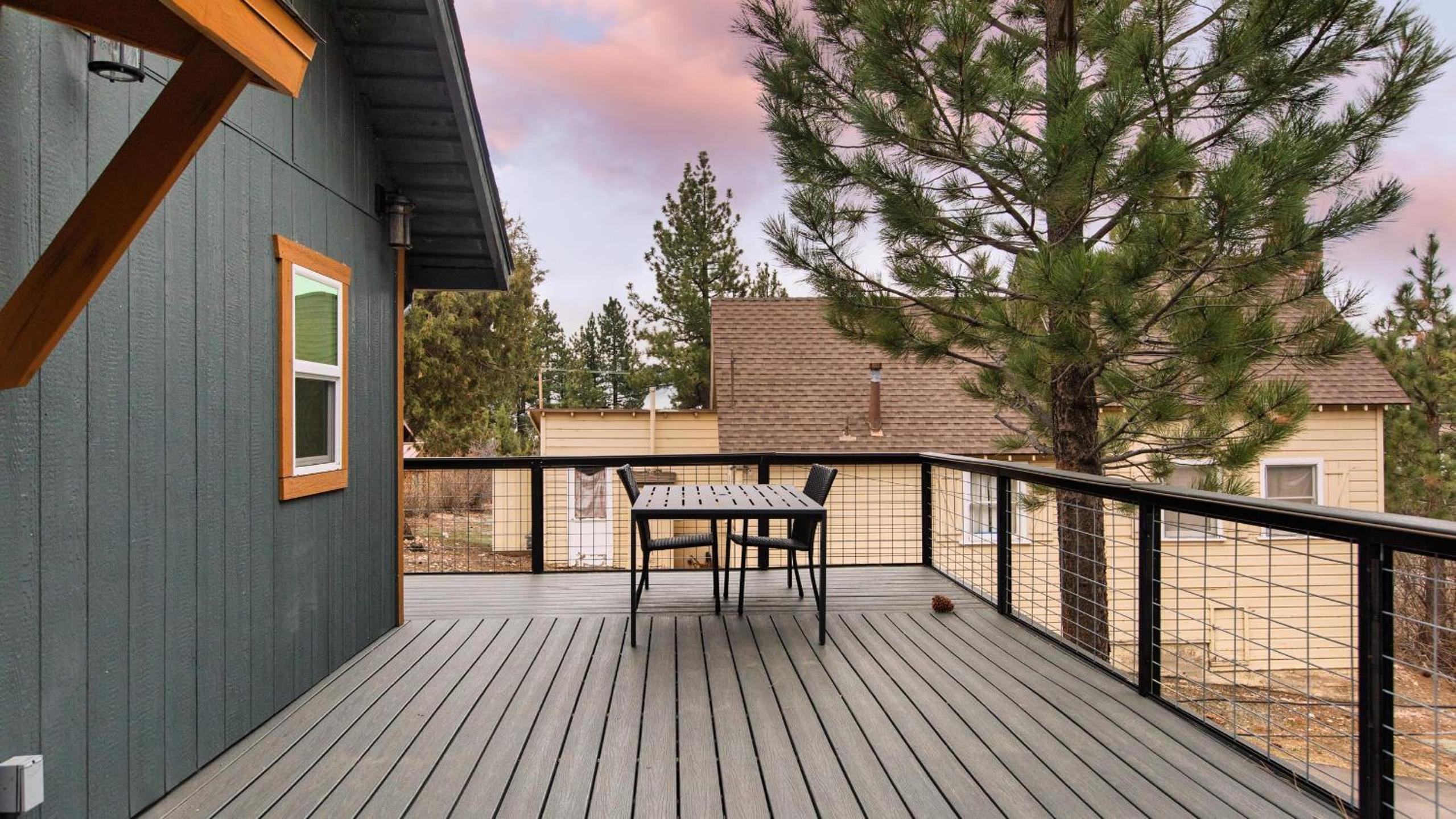 Cozy 2BR Fawnskin Cabin Big Bear Lake Hiking Trails Snow Summit Nearby