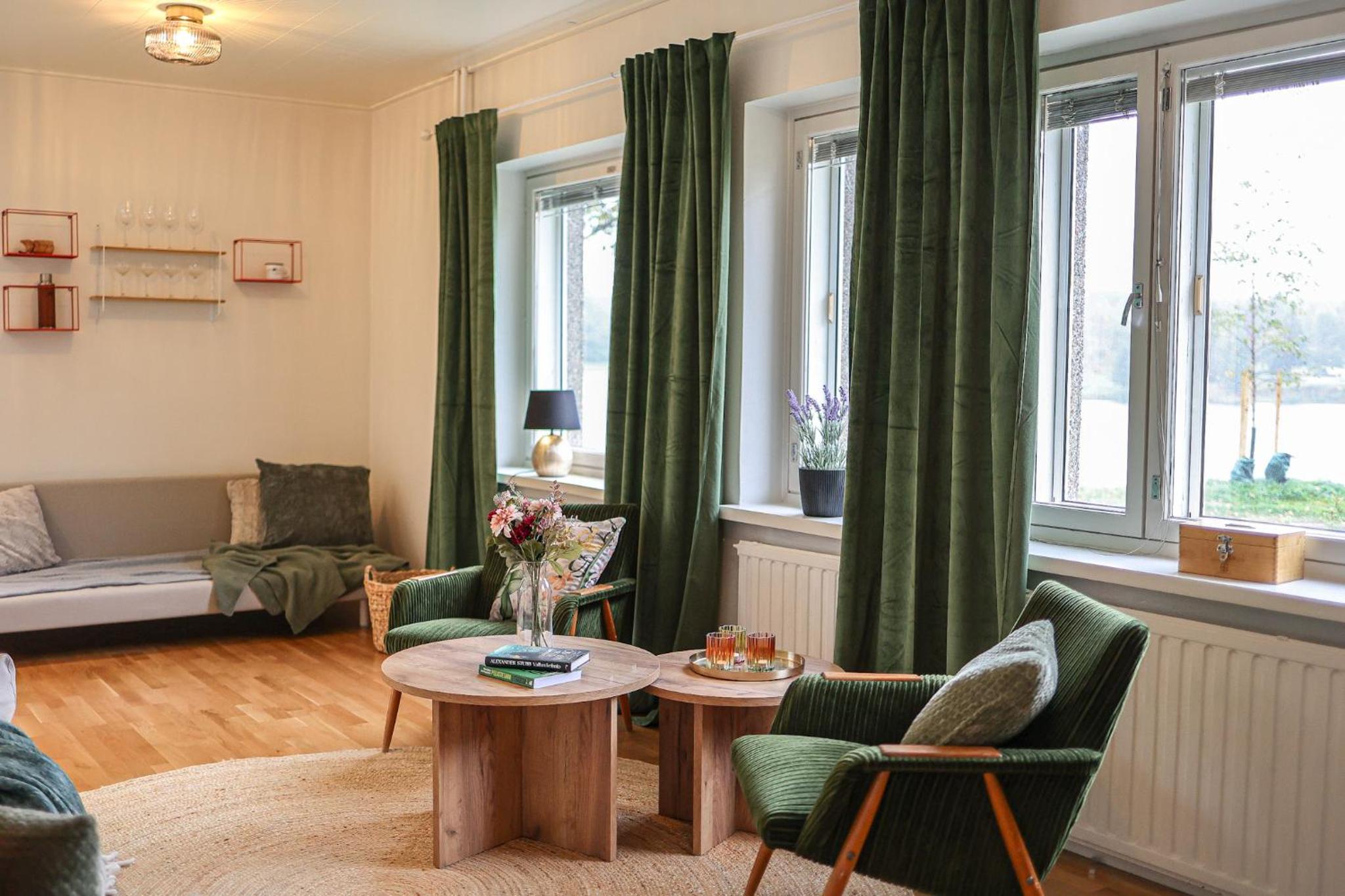 Riverside Serenity Apartment