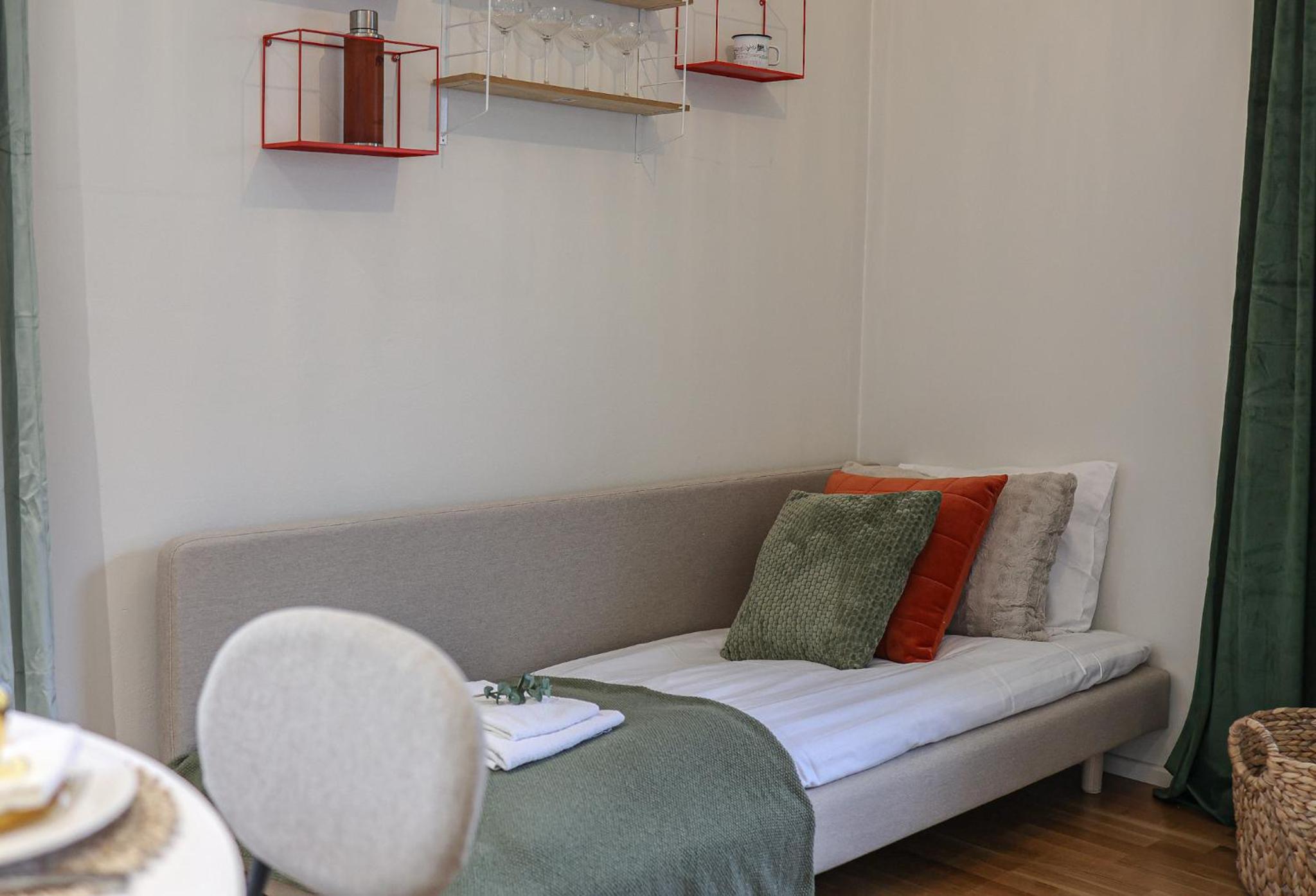 Riverside Serenity Apartment