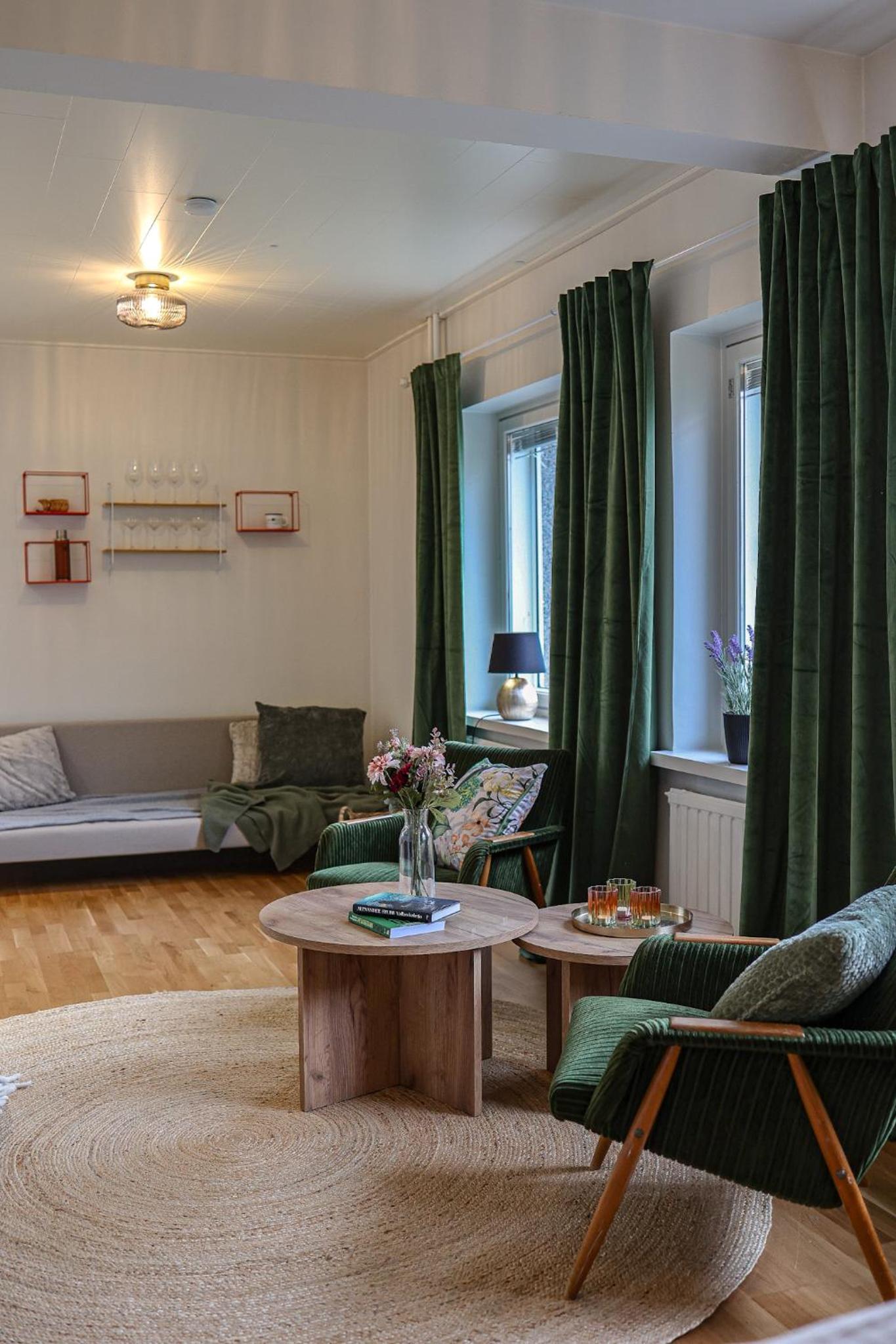 Riverside Serenity Apartment
